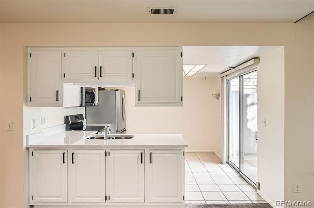 2122 S Victor Street Unit: F