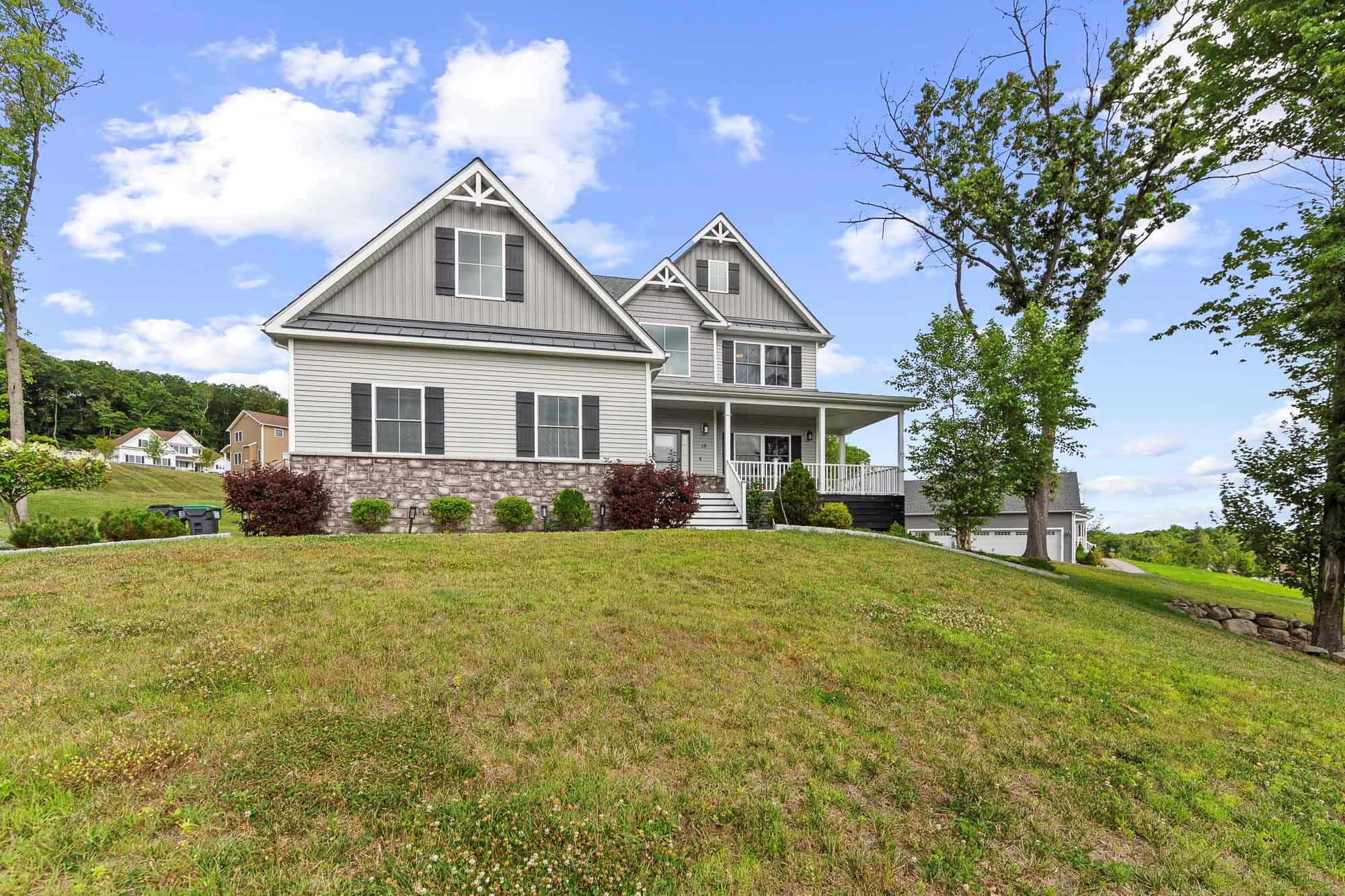15 Debra Lane