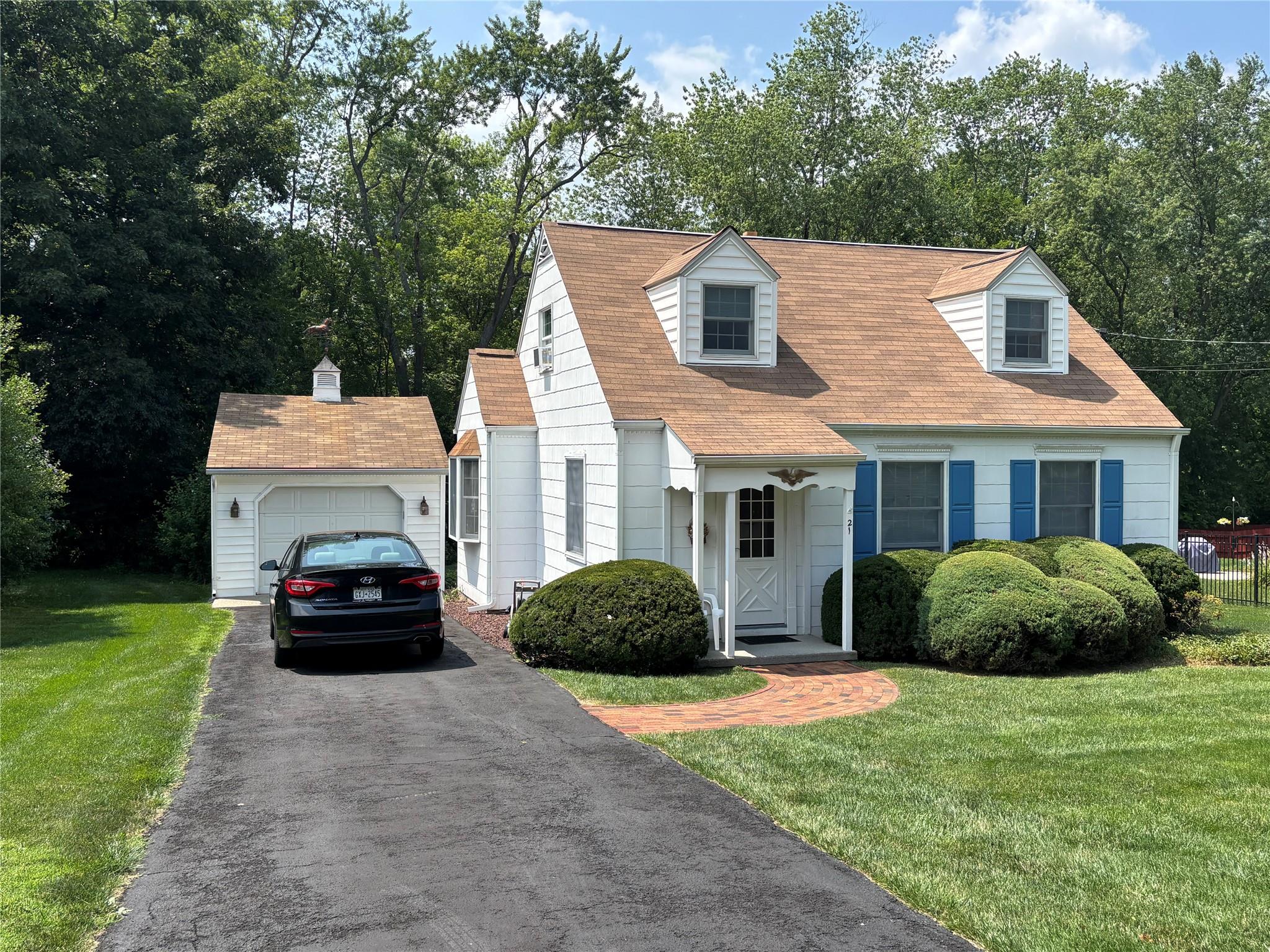 21 Kinderhook Drive
