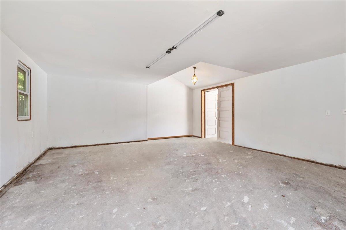 56 W Donellan Road