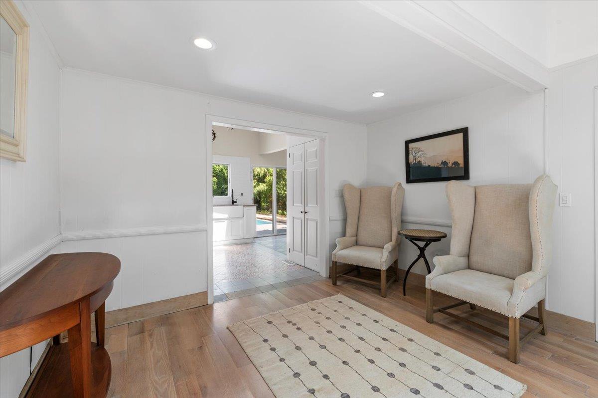 56 W Donellan Road
