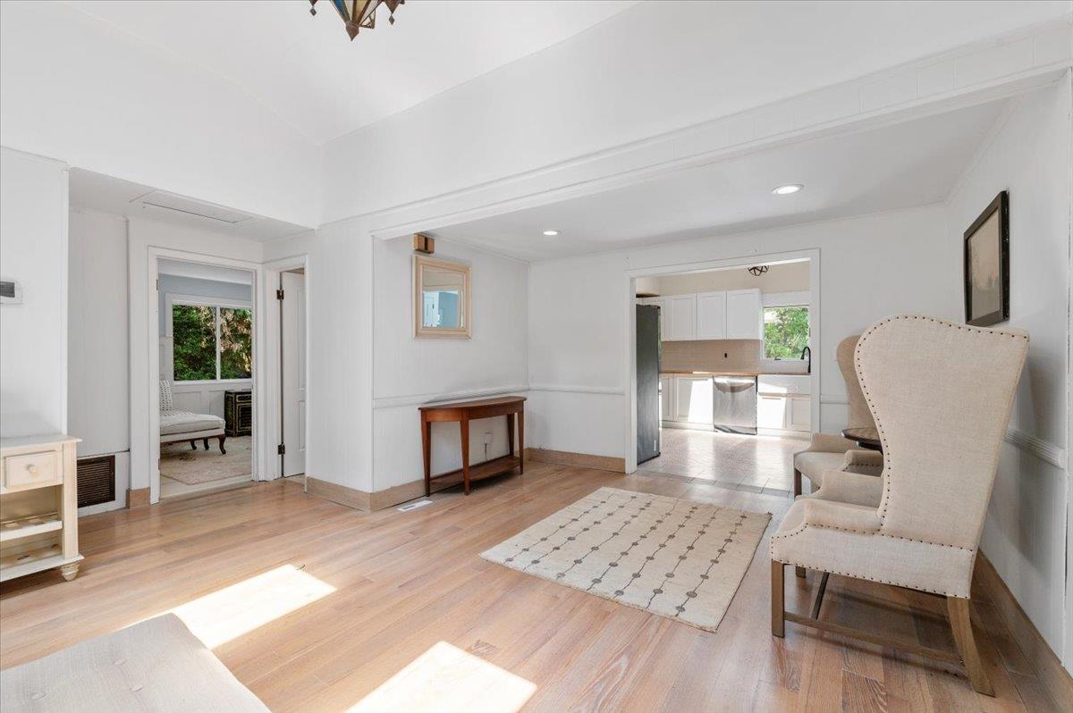 56 W Donellan Road
