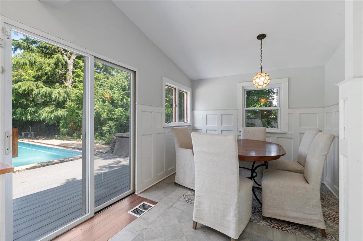 56 W Donellan Road