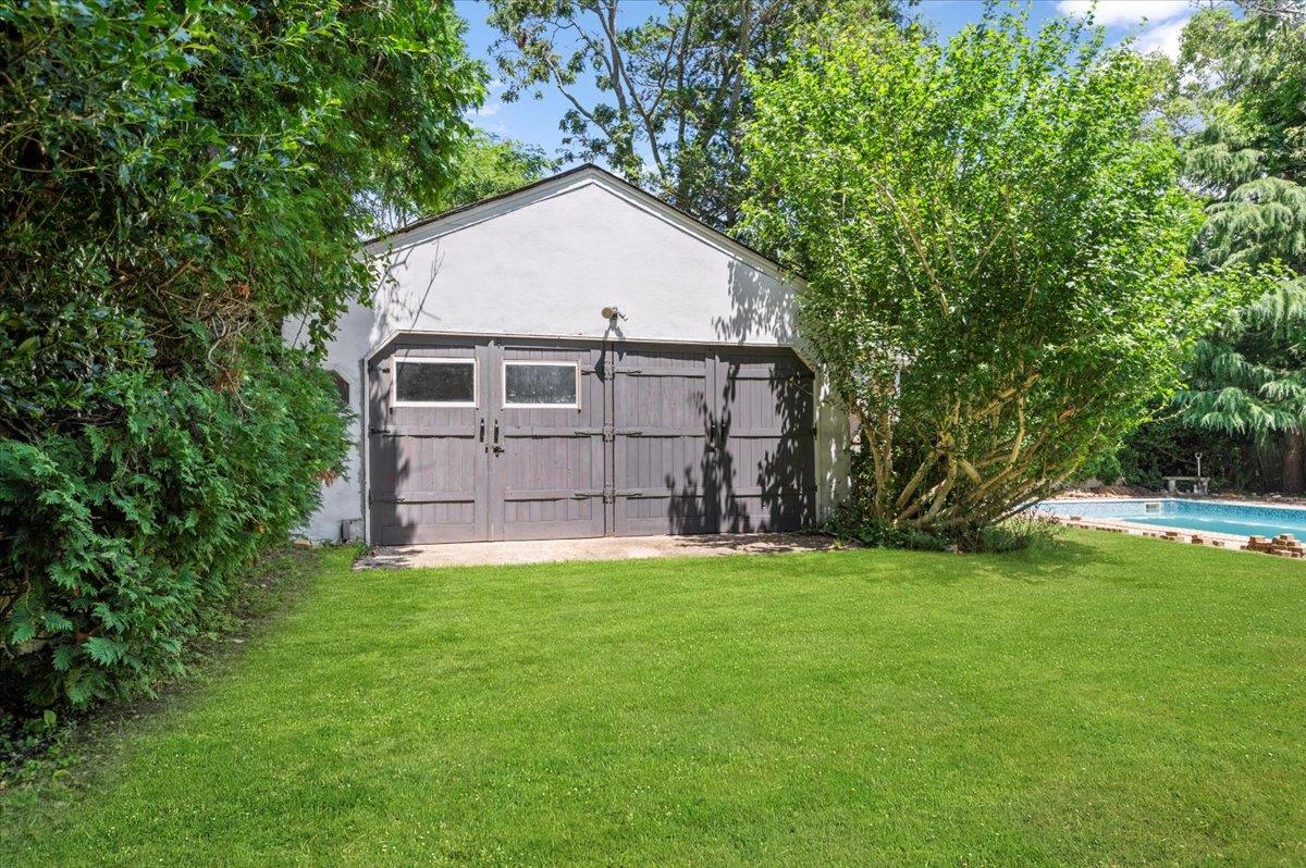 56 W Donellan Road