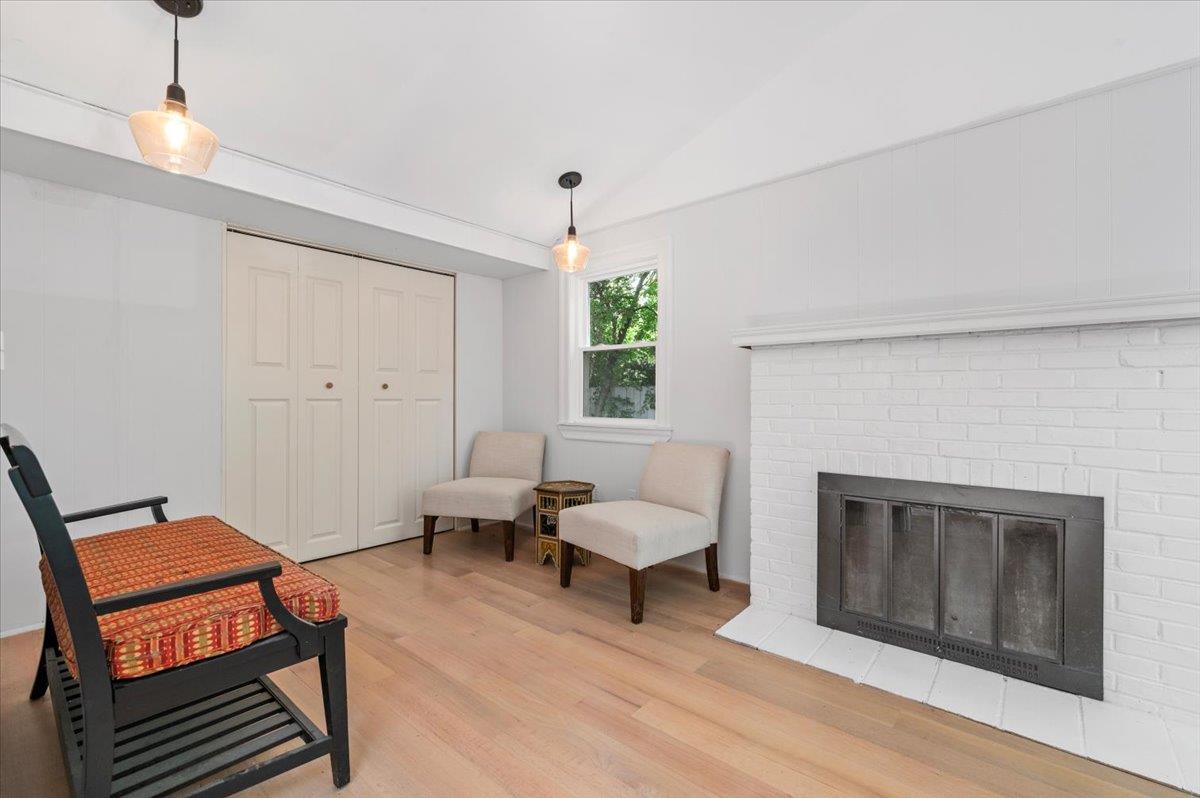 56 W Donellan Road