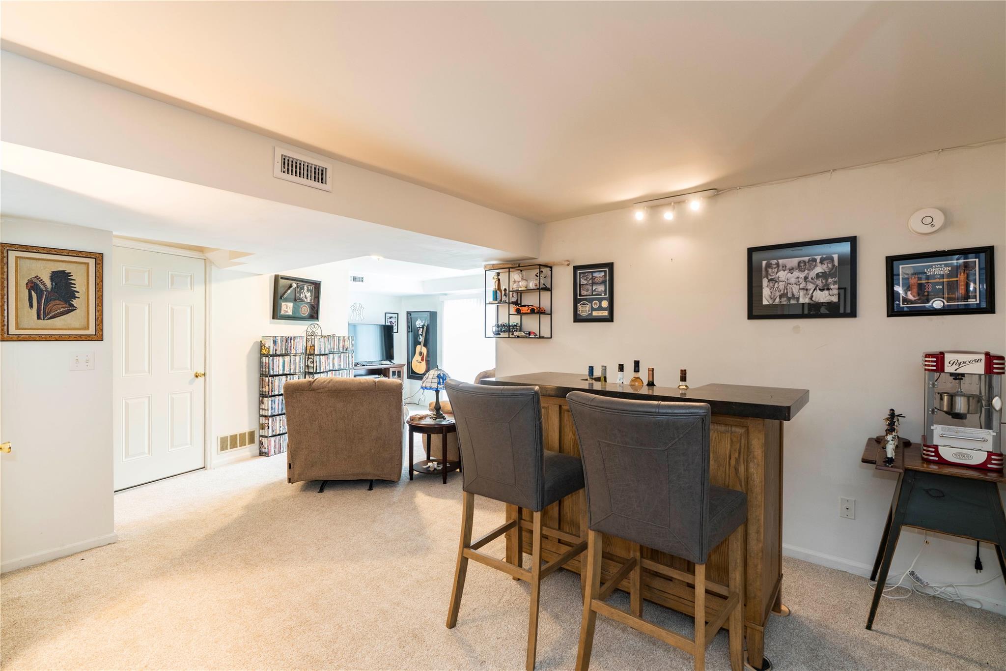 8 Skidmore Road