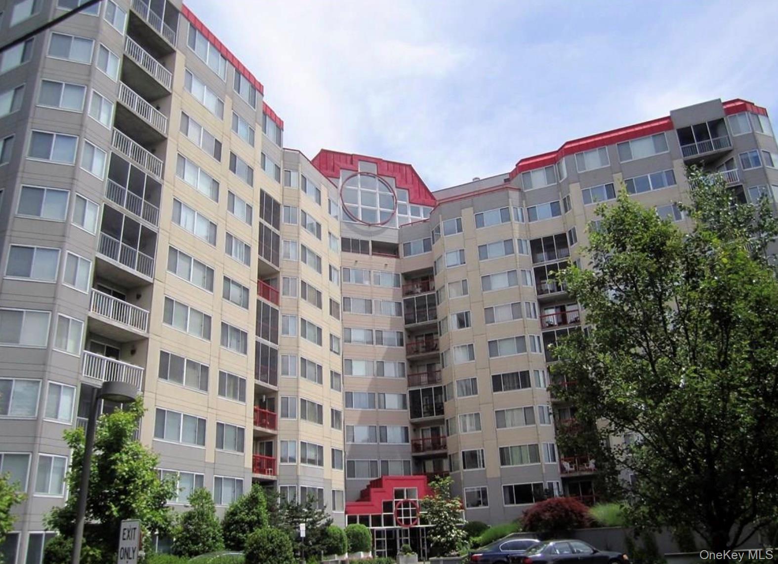 10 Stewart Place Unit: 4JW