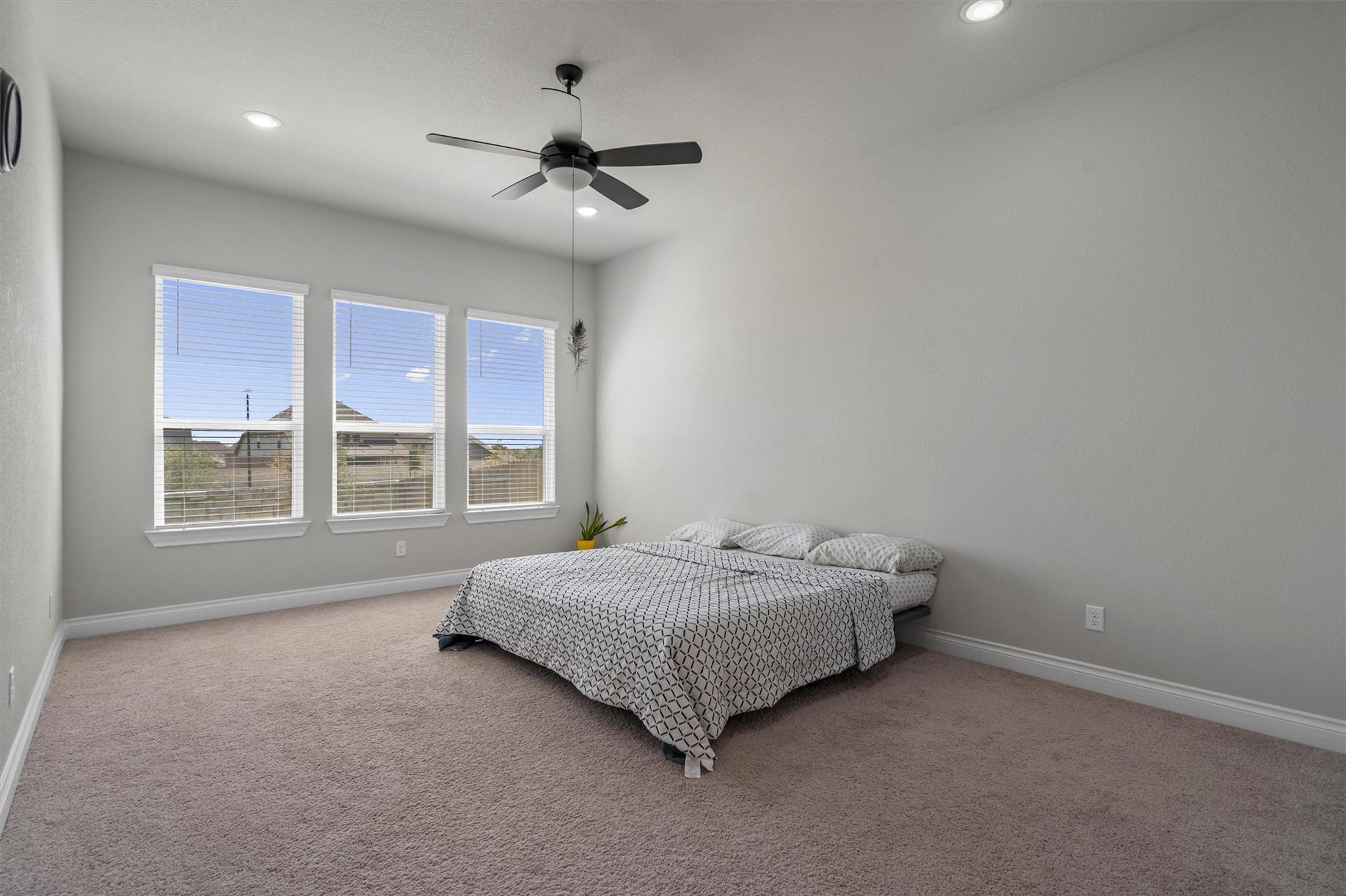 1304 Snowdrop DR