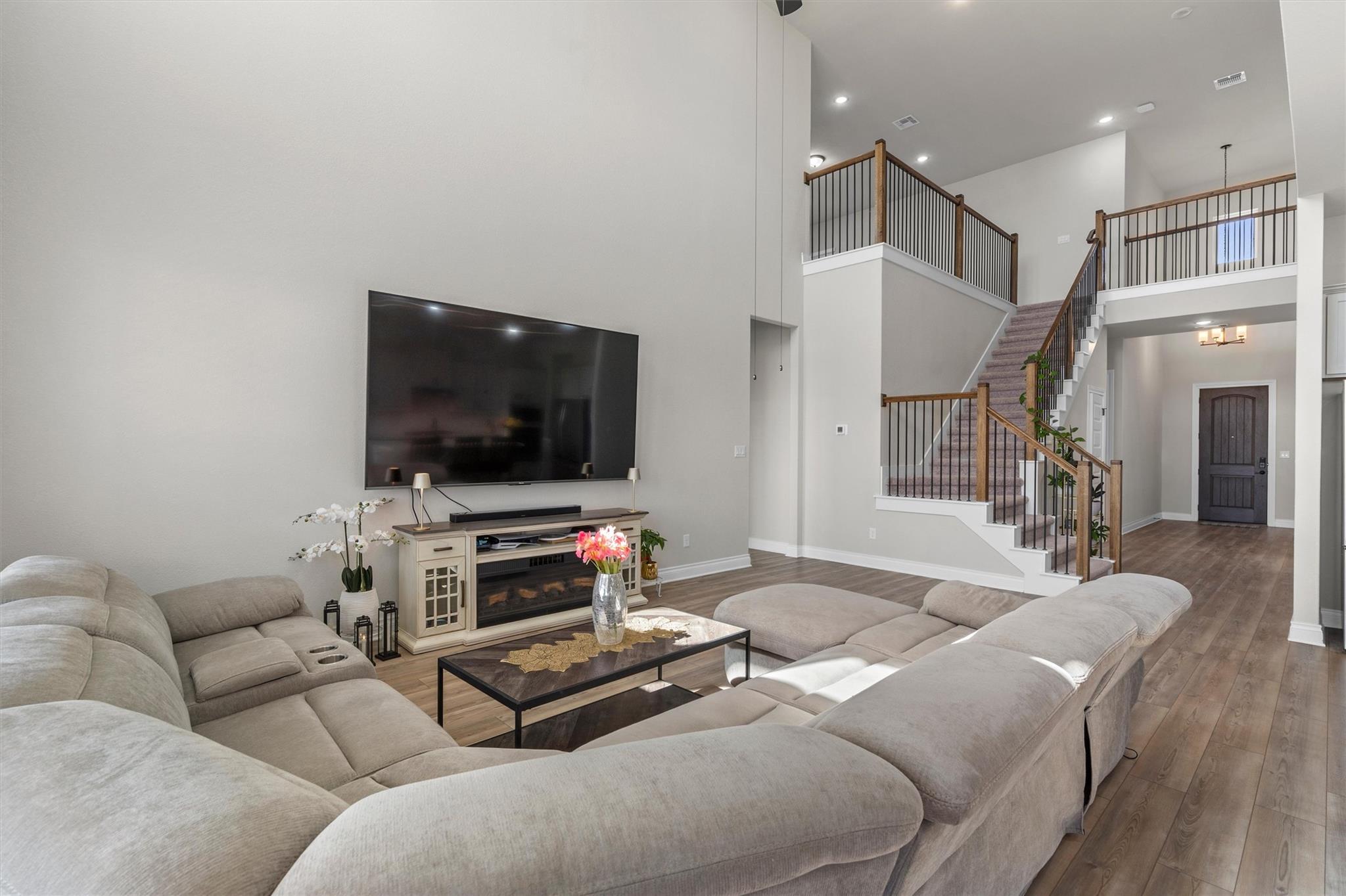 1304 Snowdrop DR
