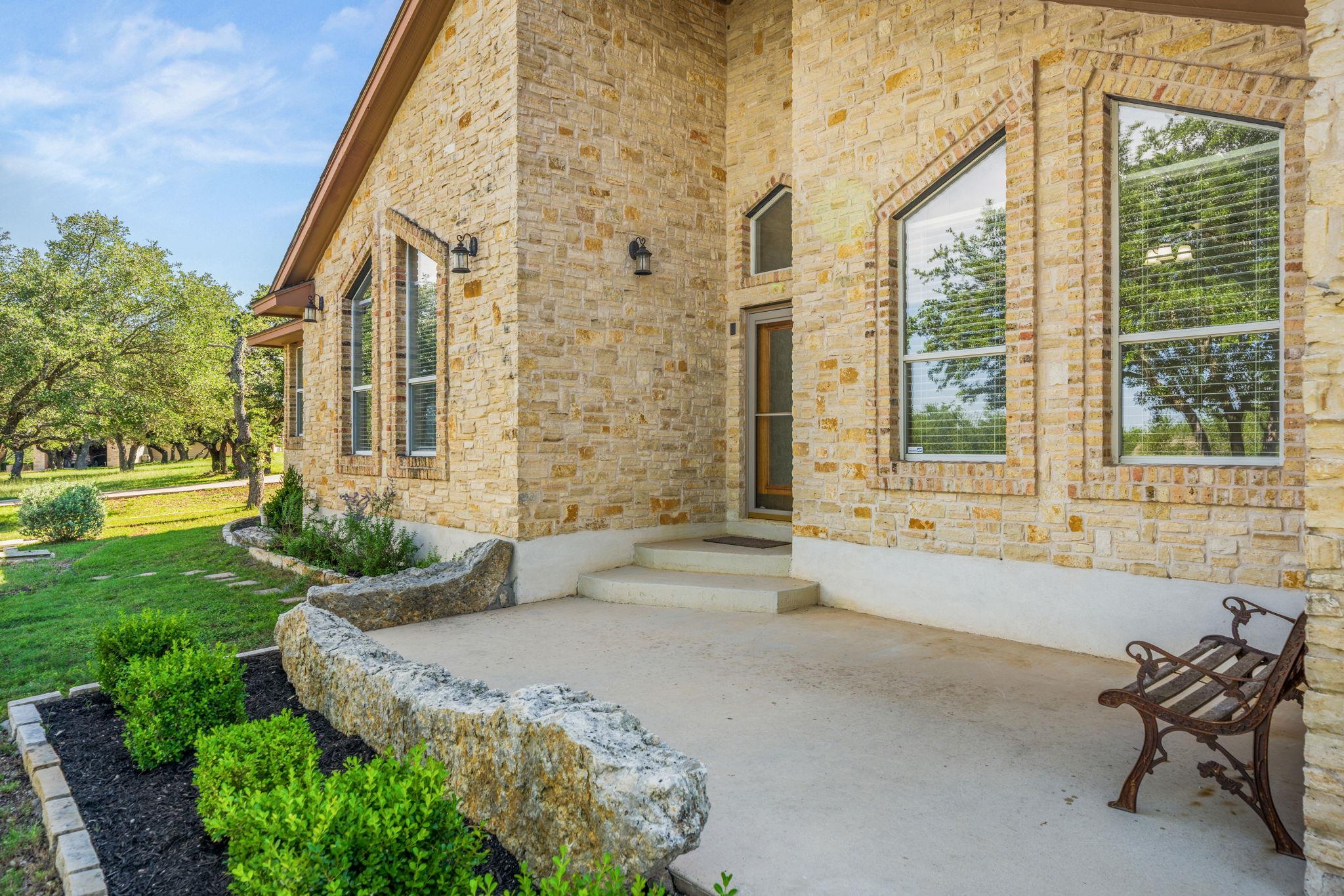 509 Meadow Oaks DR