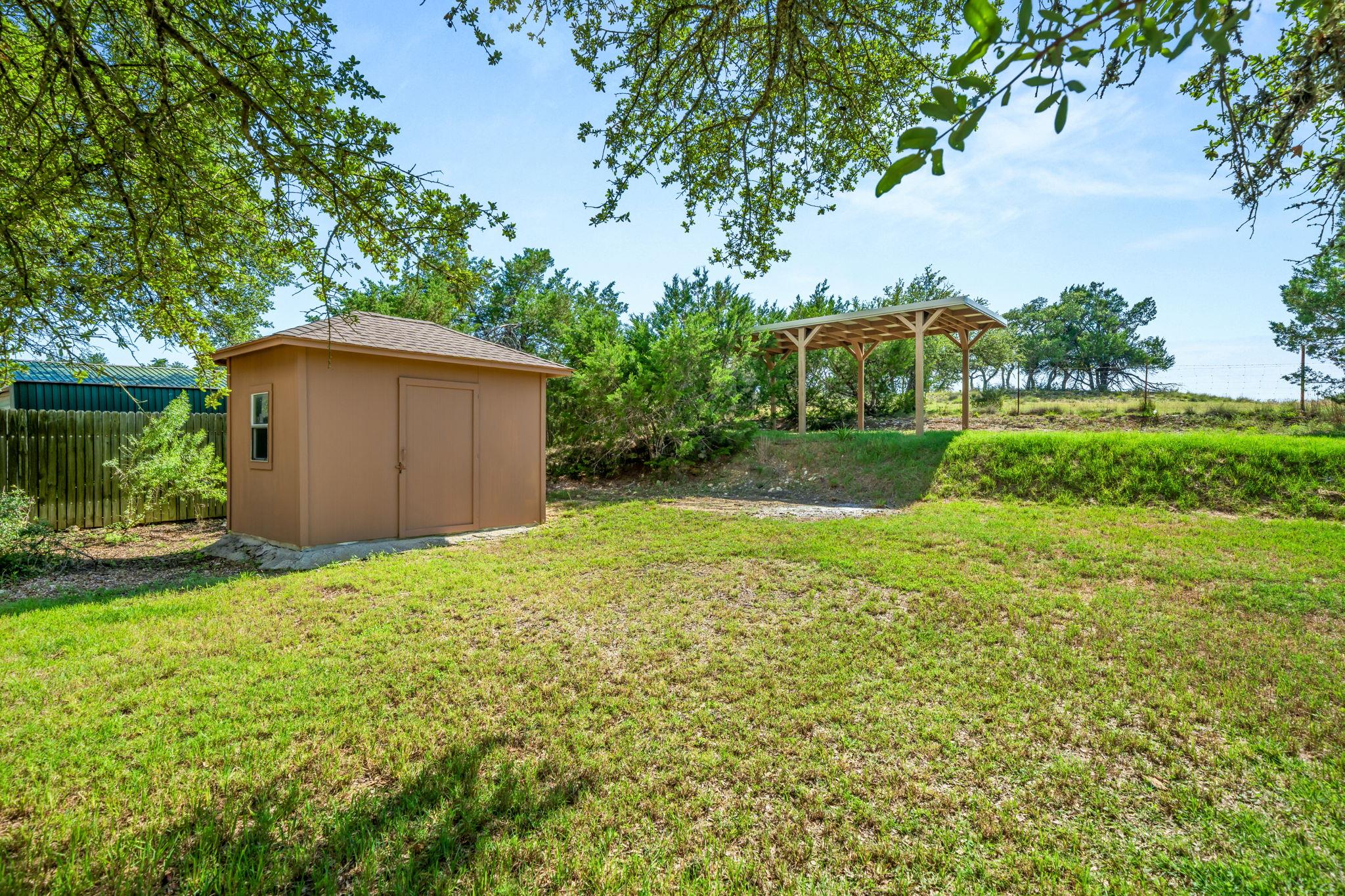 509 Meadow Oaks DR