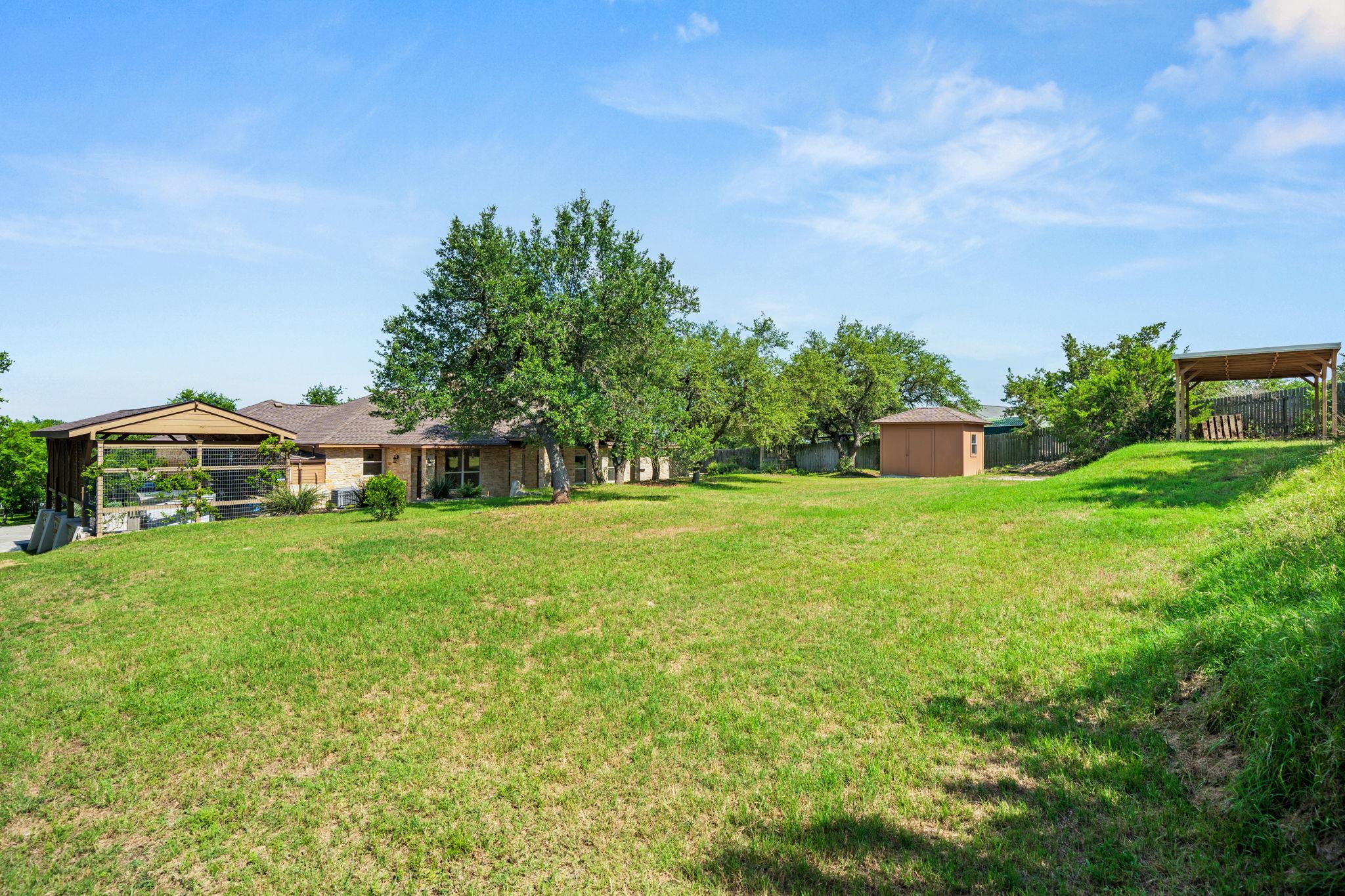 509 Meadow Oaks DR