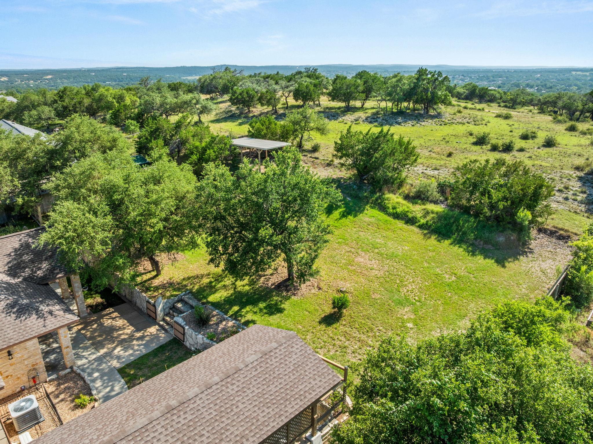 509 Meadow Oaks DR