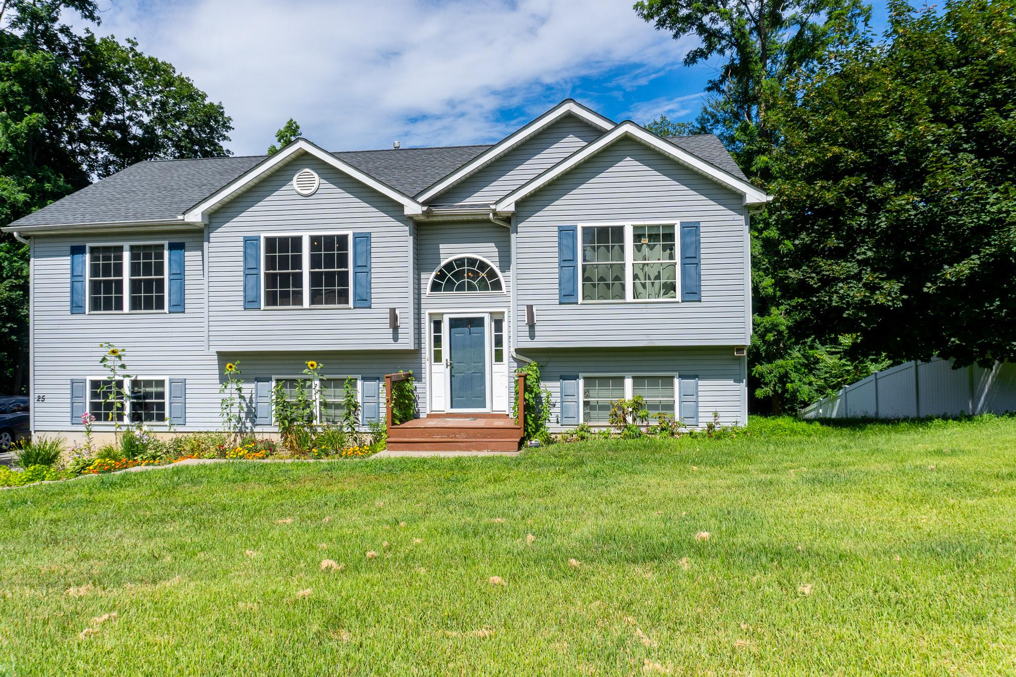 25 Red Schoolhouse Road
