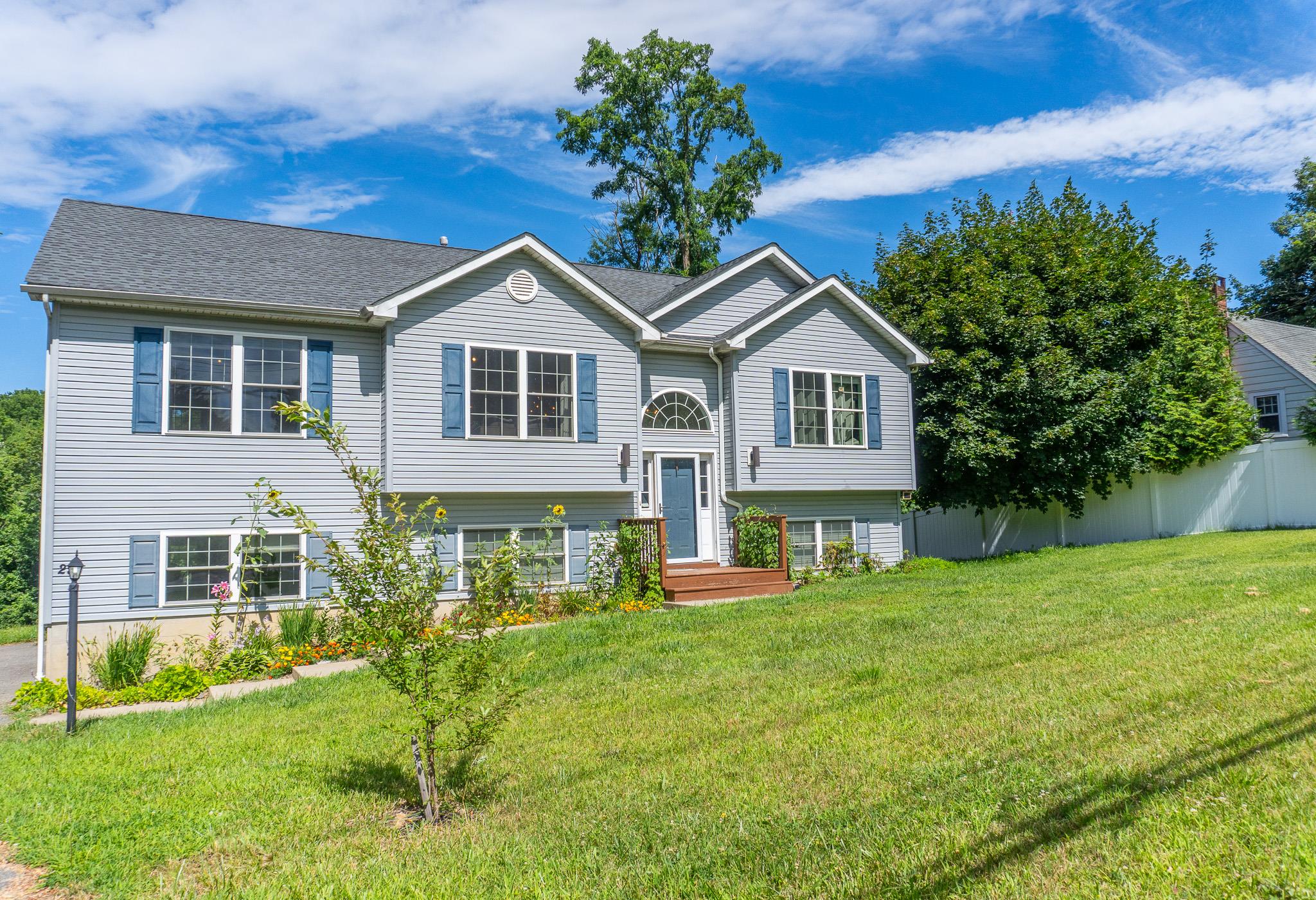 25 Red Schoolhouse Road