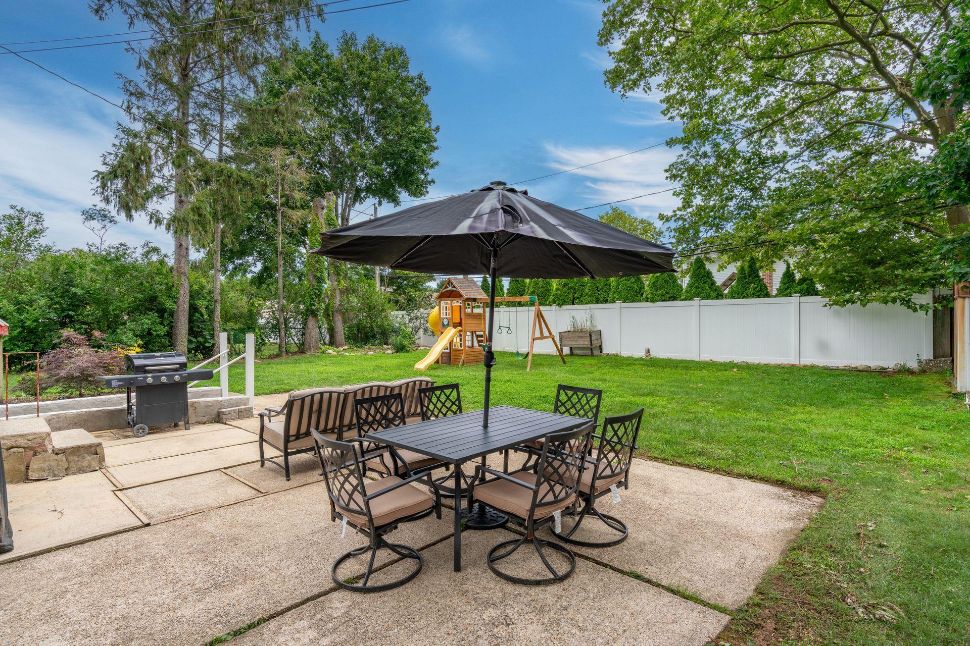 36 Hayrick Lane
