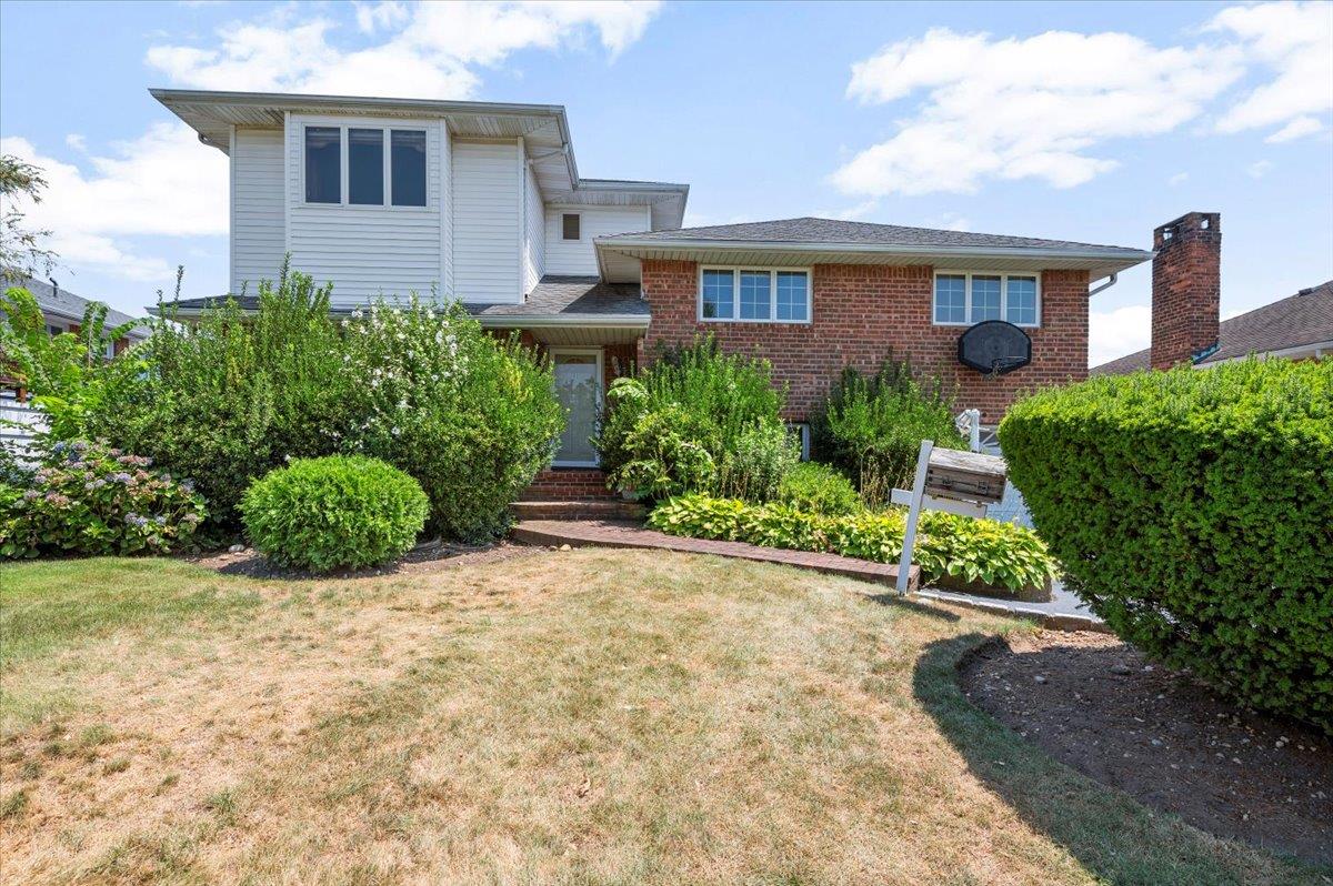 41 Whitman Avenue