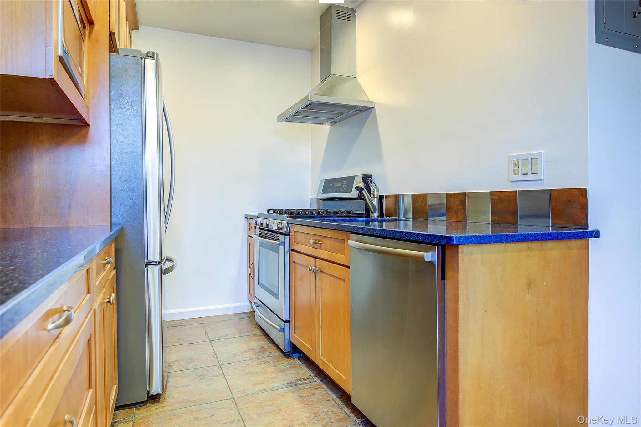 64-85 Saunders Street Unit: D3