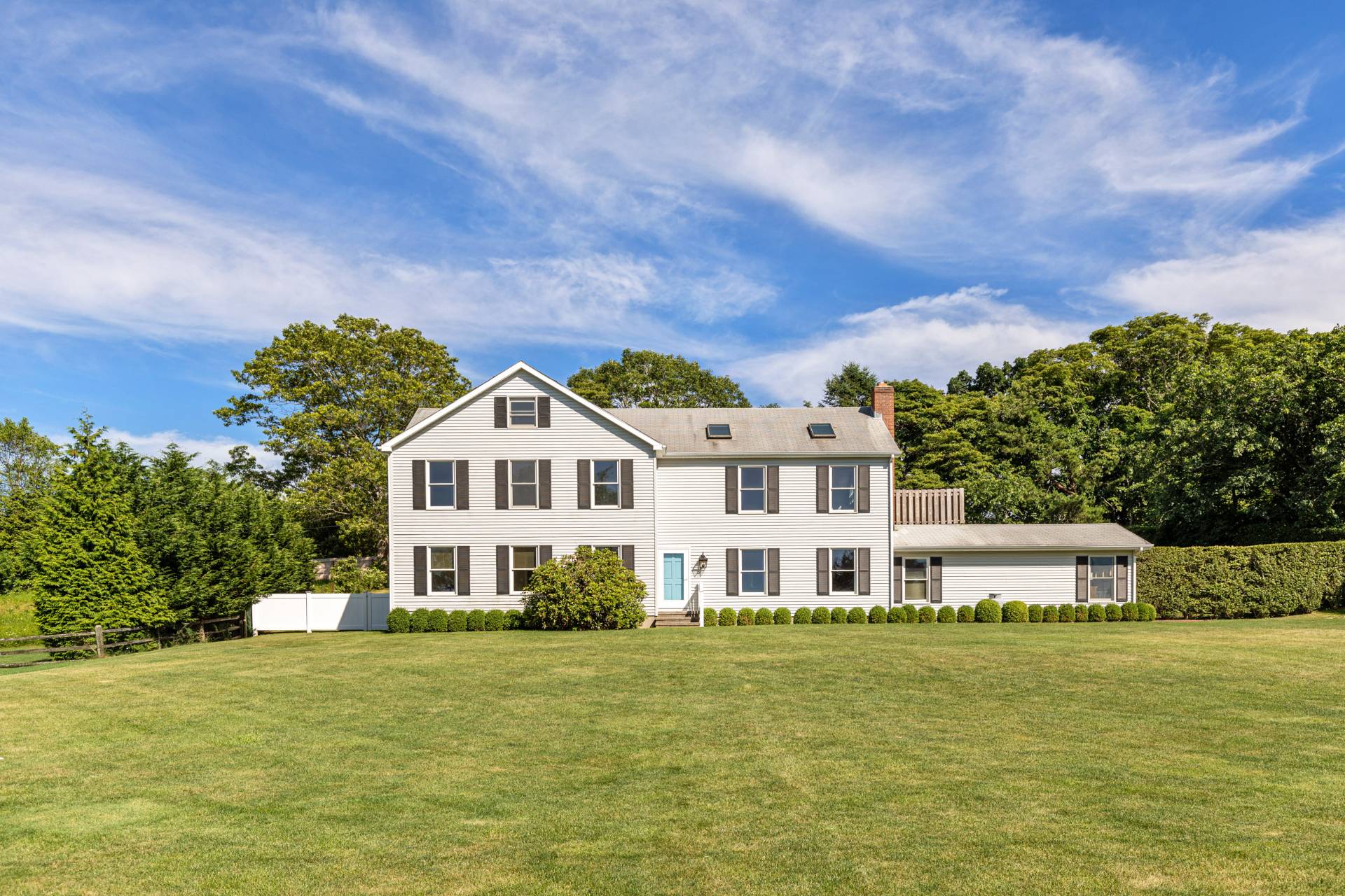 20 UNDERHILL DR