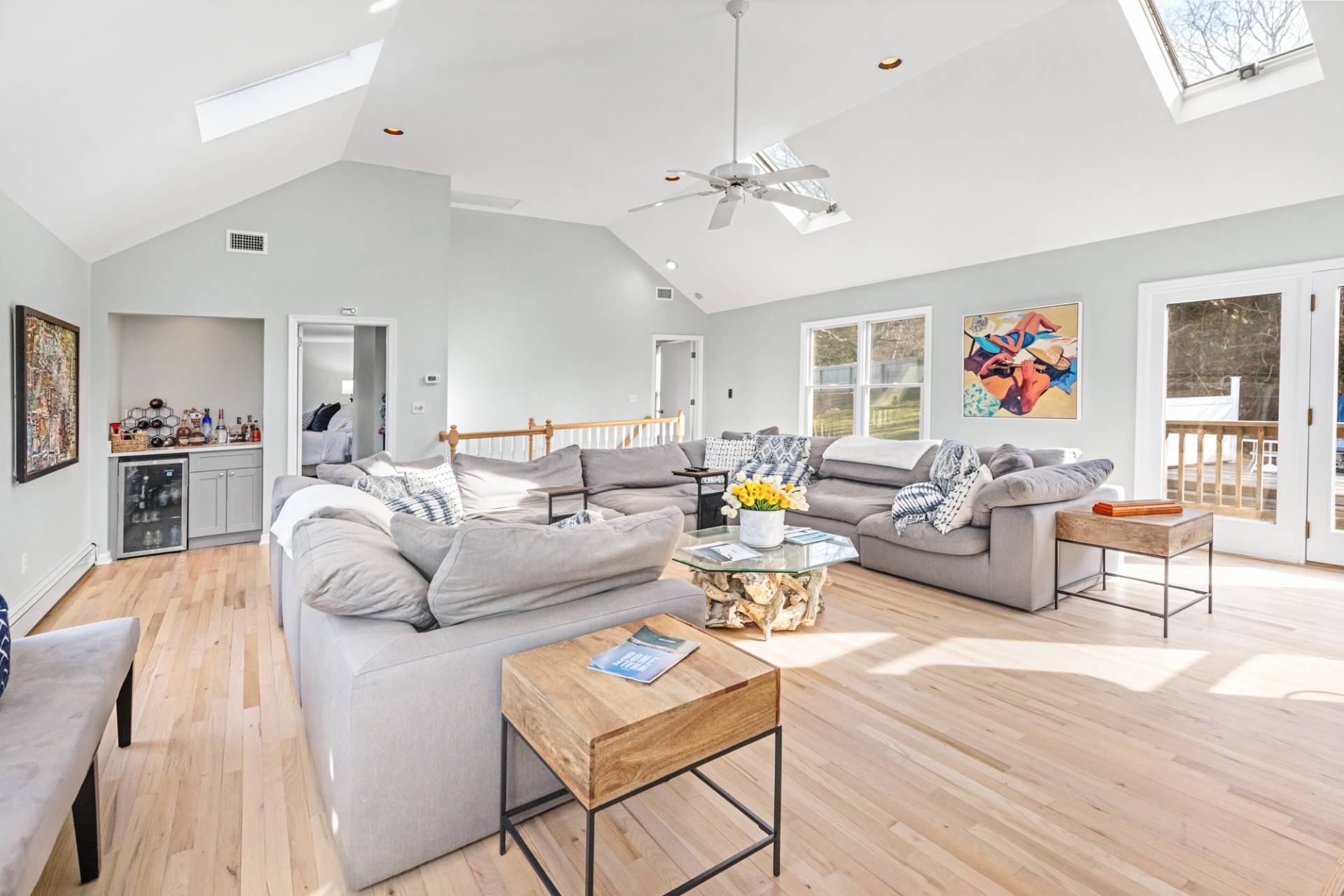 20 UNDERHILL DR