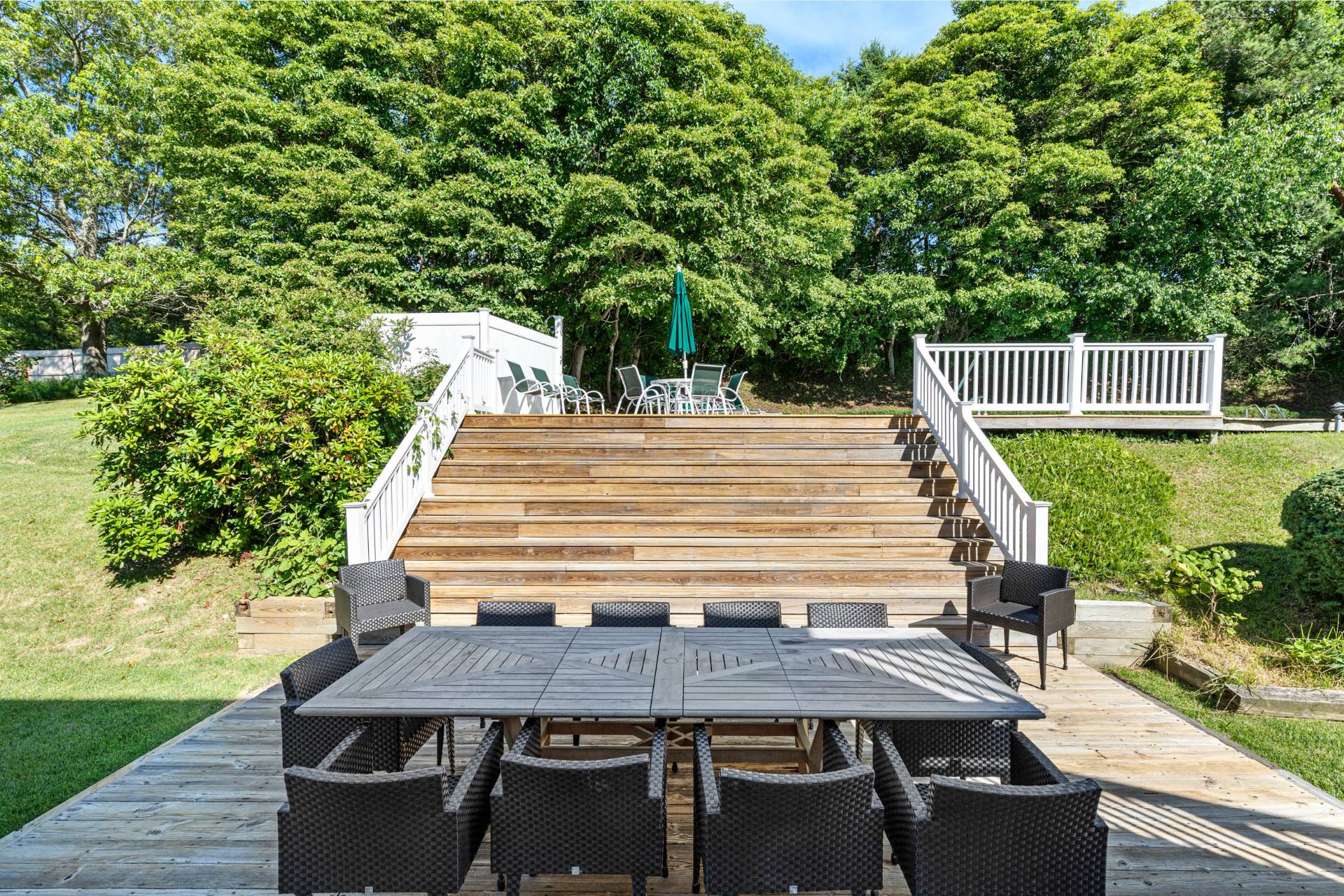 20 UNDERHILL DR