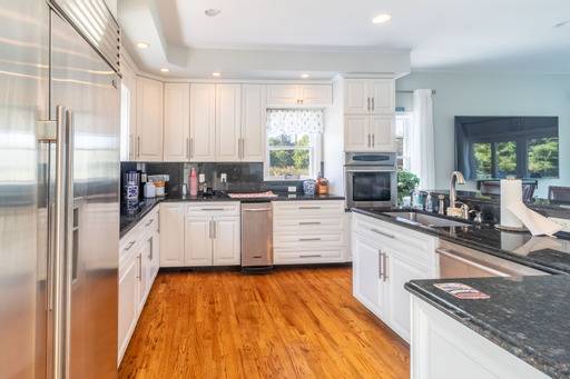17 DUMAR DR