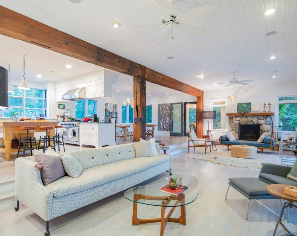 22 KNOLL RD