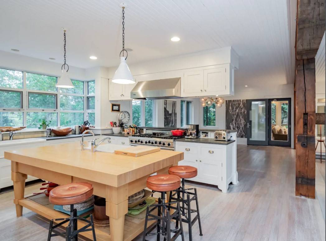 22 KNOLL RD
