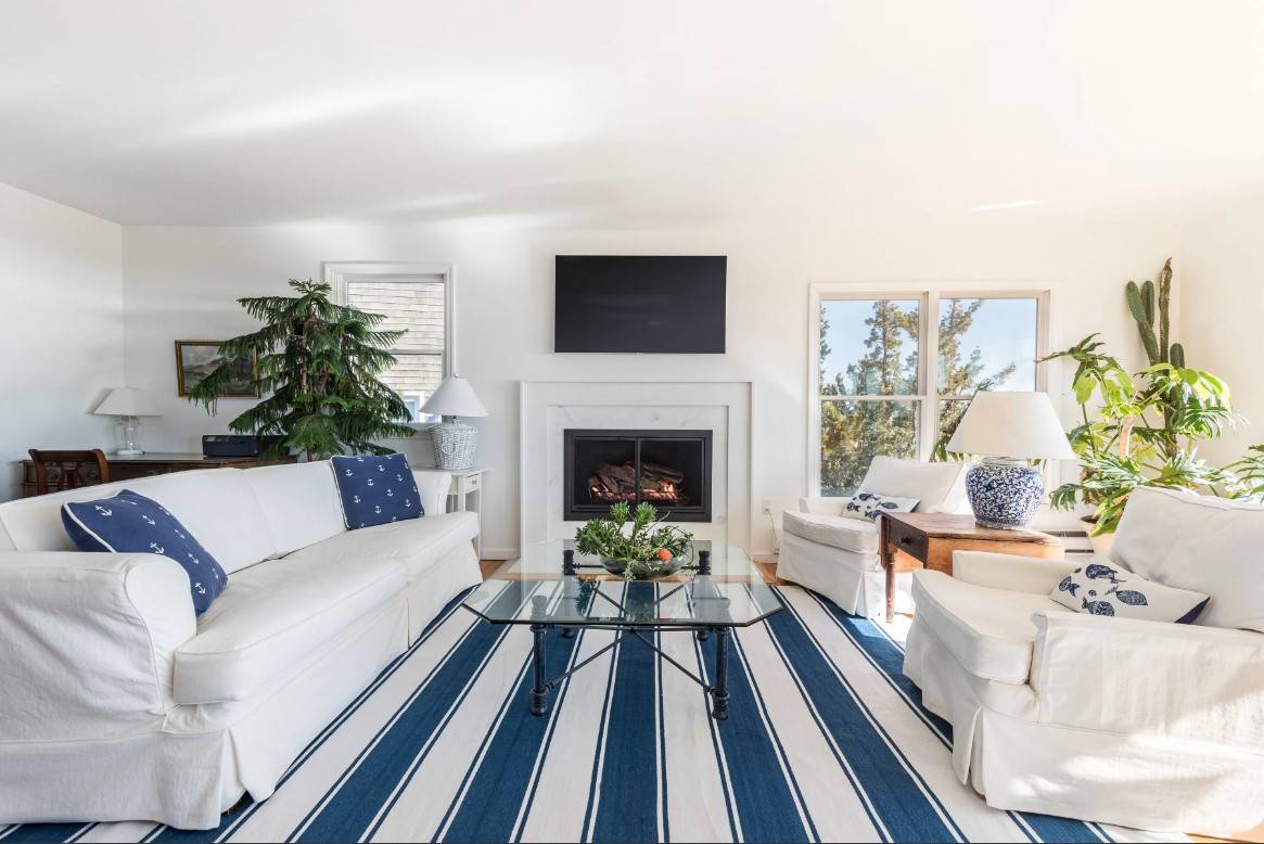 1335 FLYING POINT RD