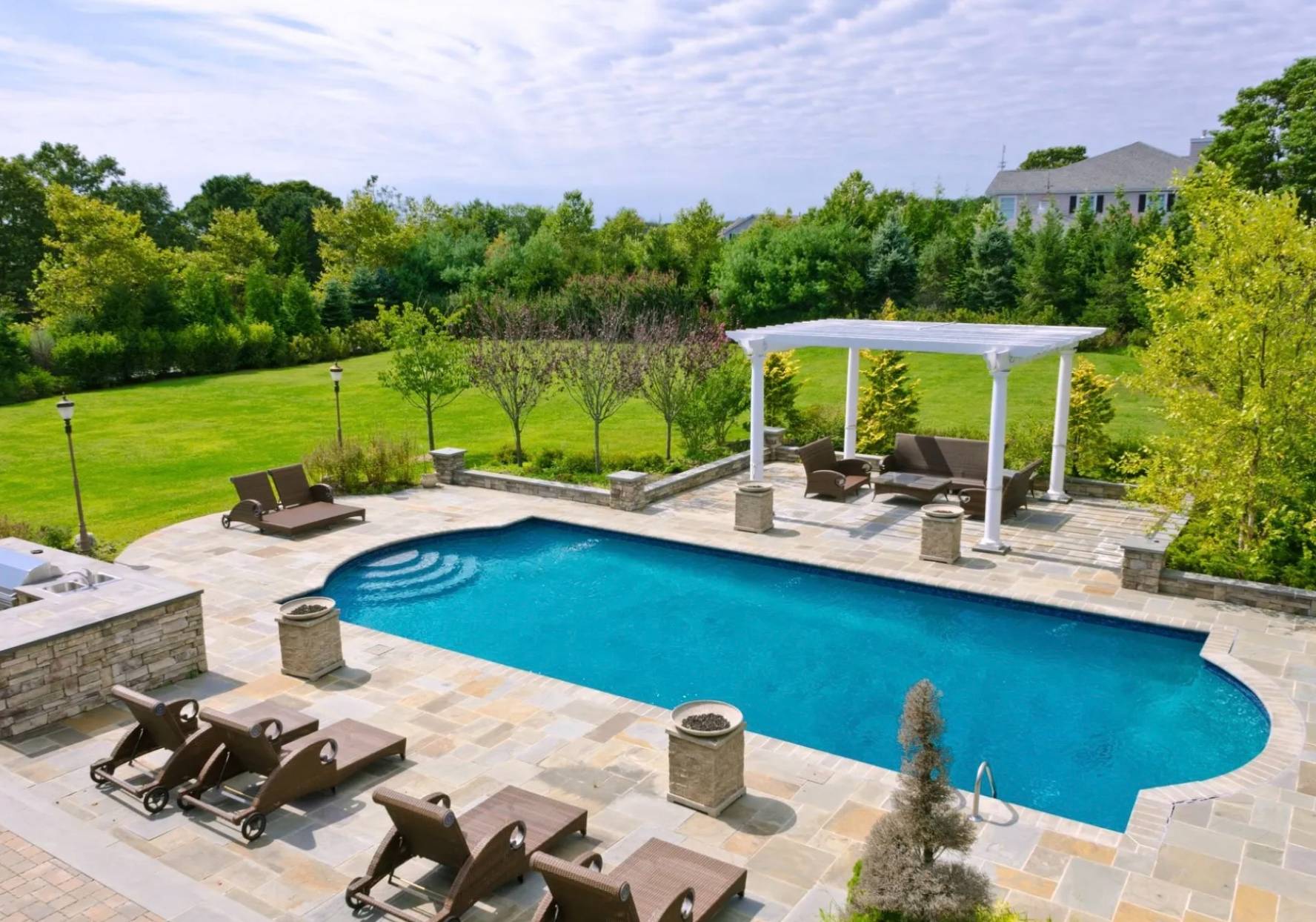 101 PARRISH POND CT E