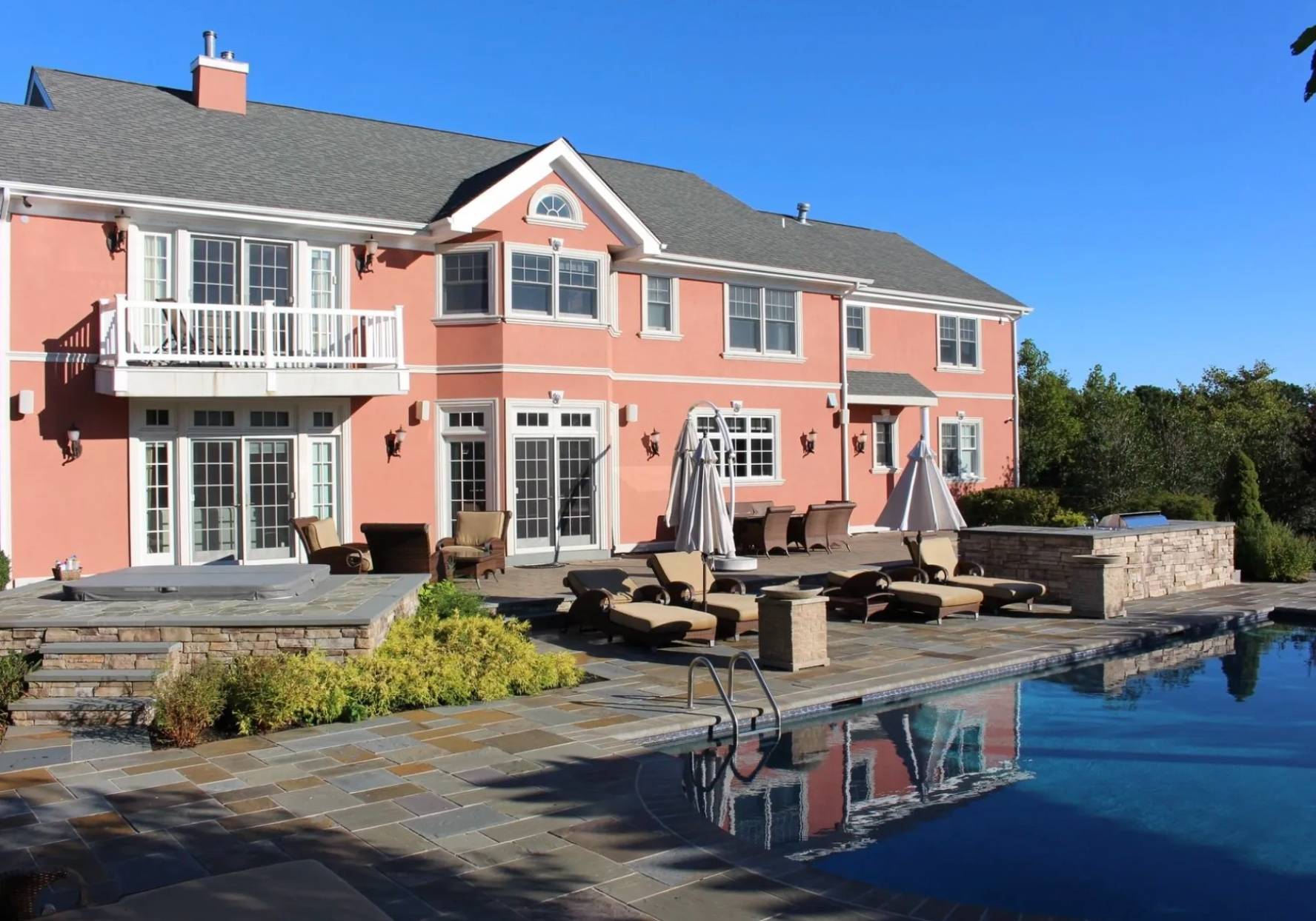 101 PARRISH POND CT E