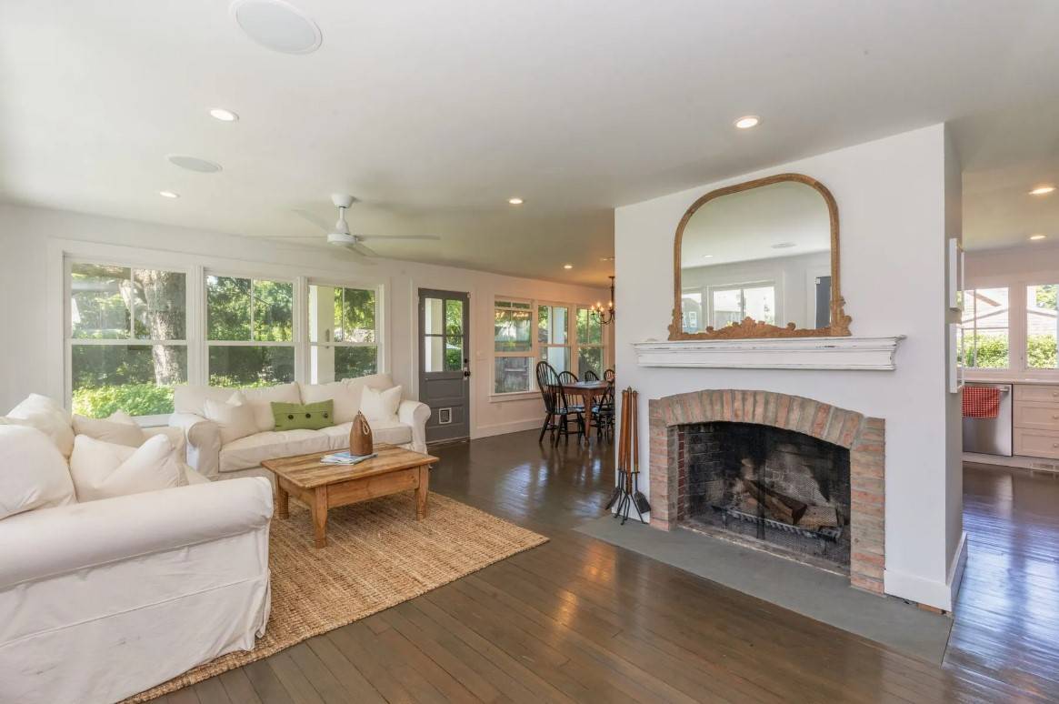111 HALSEY ST