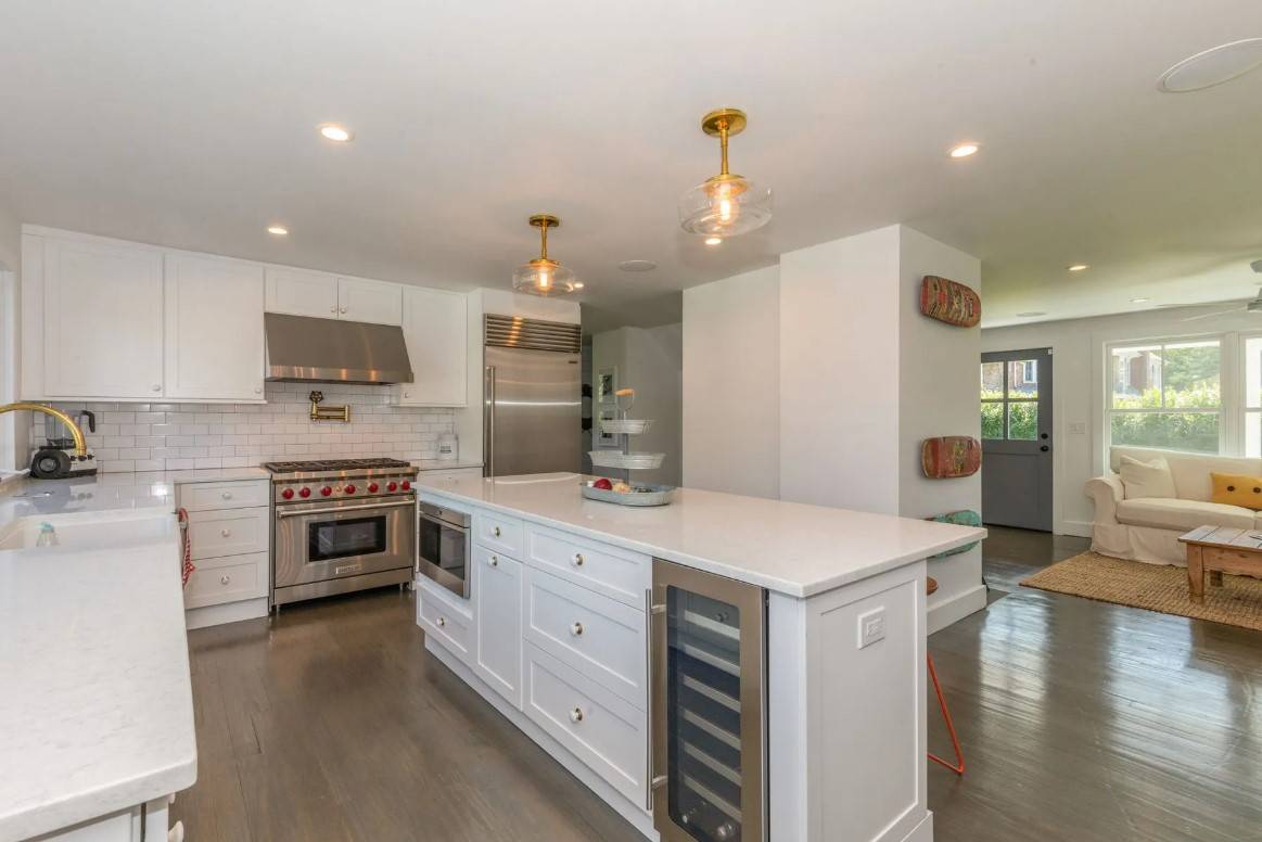 111 HALSEY ST