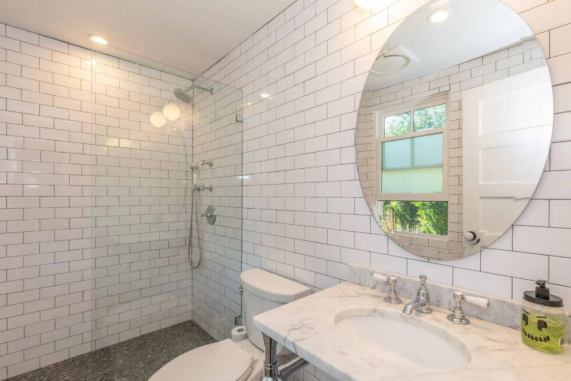 111 HALSEY ST