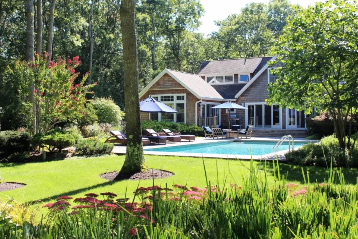 11 ARDSLEY RD