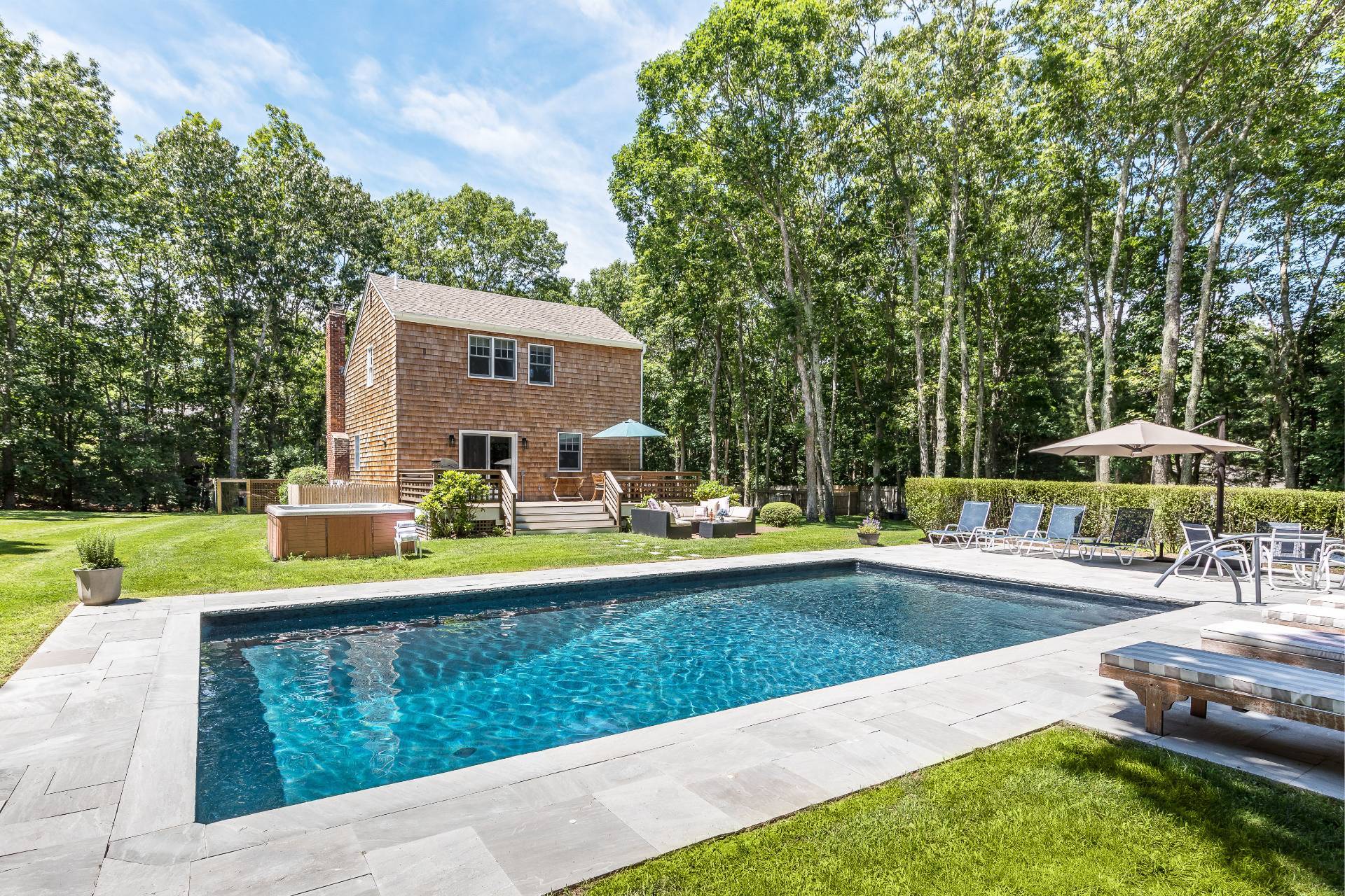 15 HIGHLAND BLVD