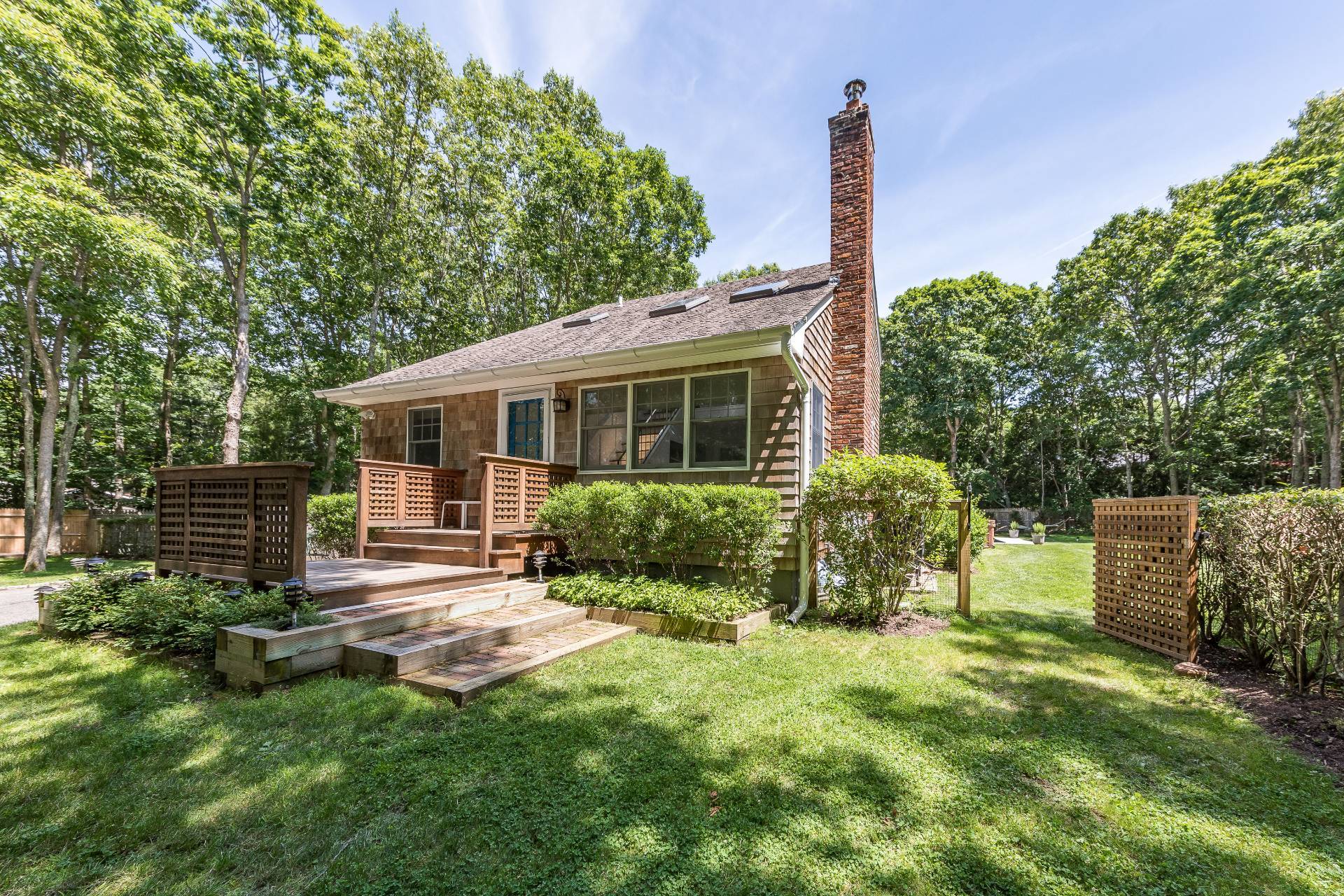 15 HIGHLAND BLVD