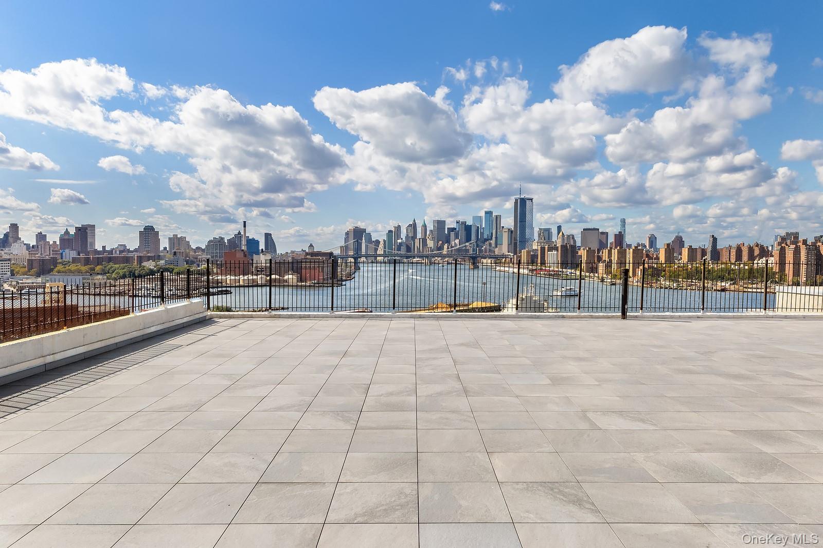 475 Kent Avenue Unit: 702