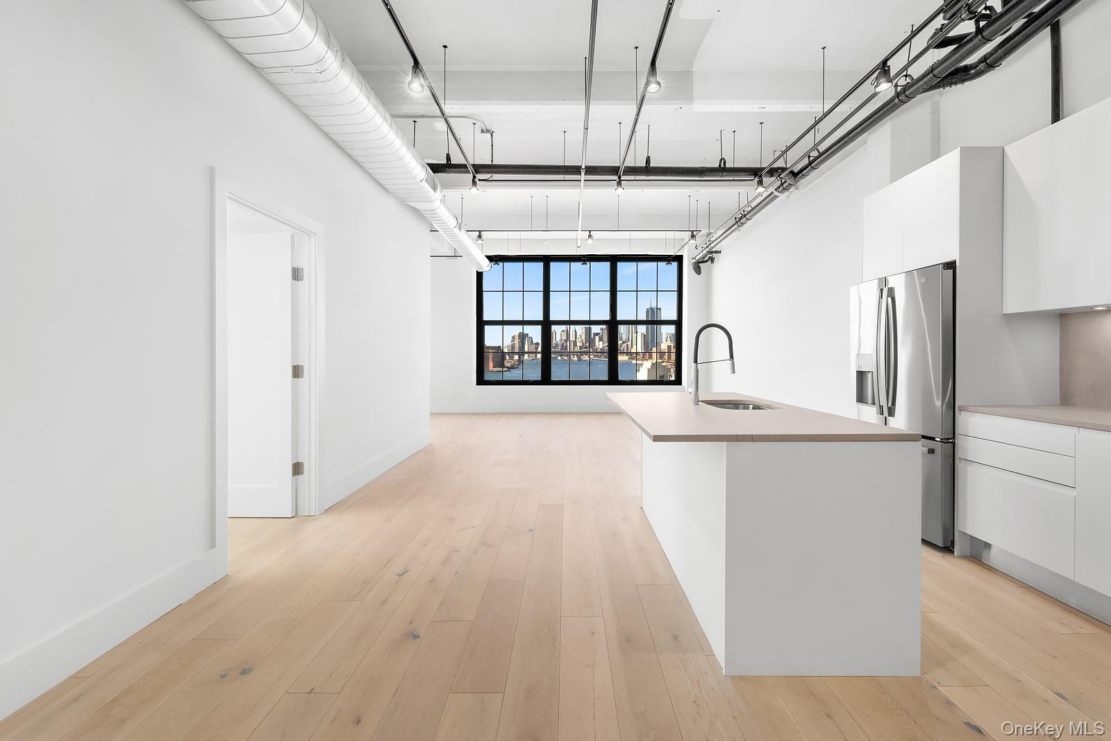 475 Kent Avenue Unit: 702