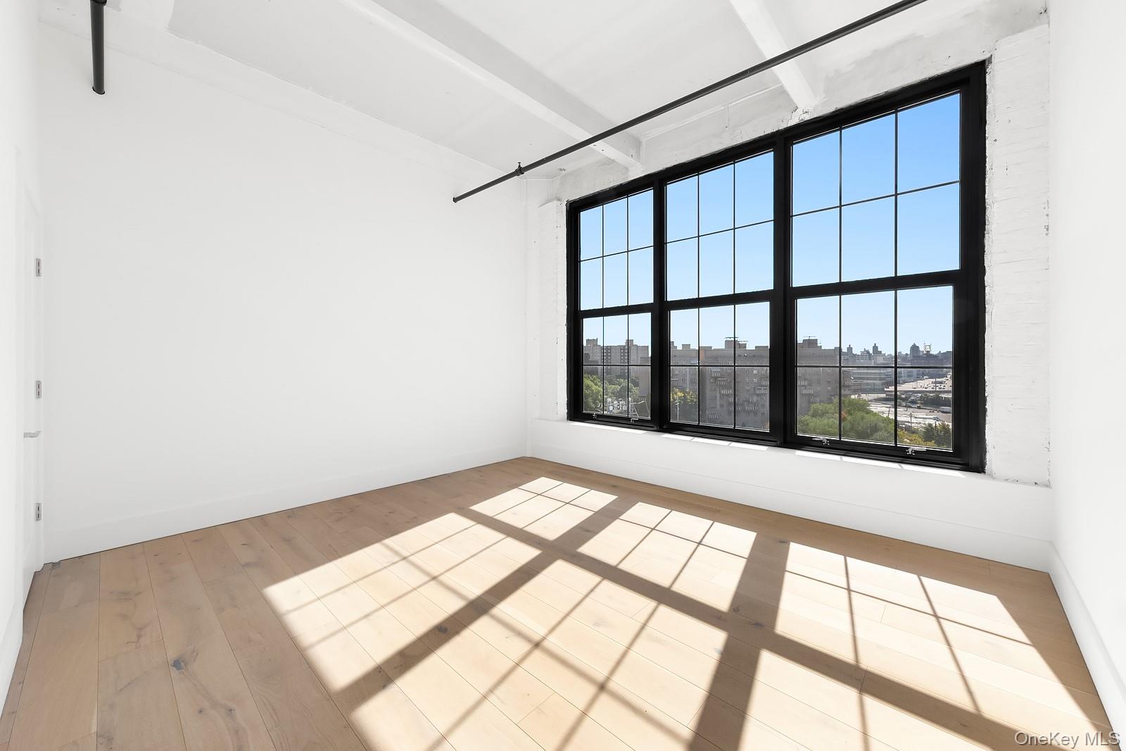 475 Kent Avenue Unit: 702