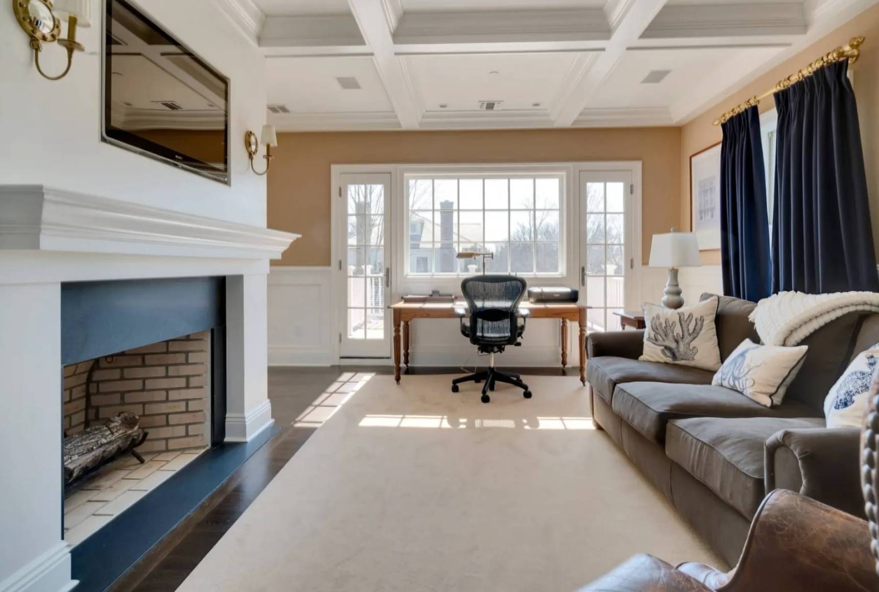 228 LITTLE PLAINS RD