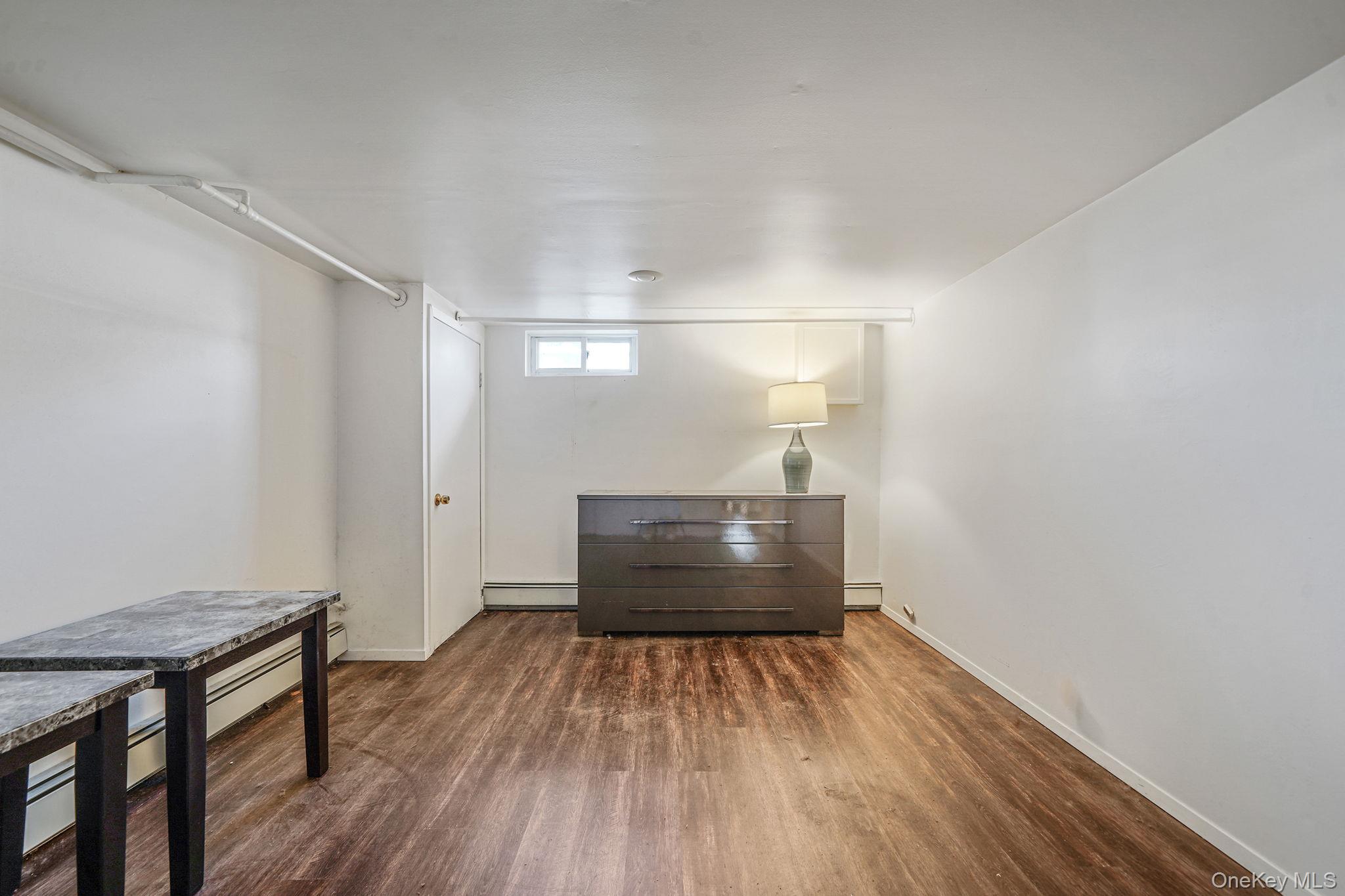1080 N Broadway