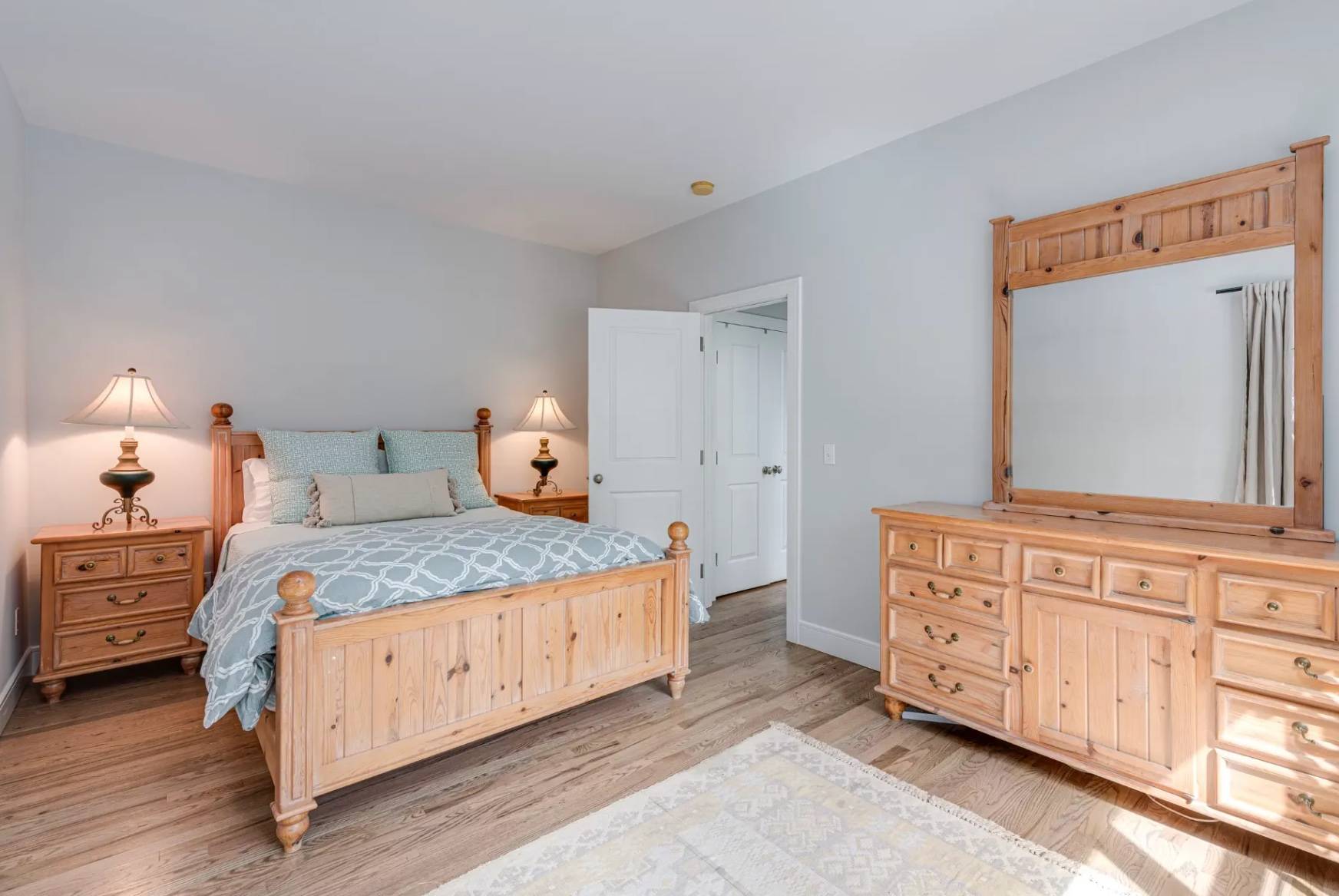 2 MOUNTAIN LAUREL LN