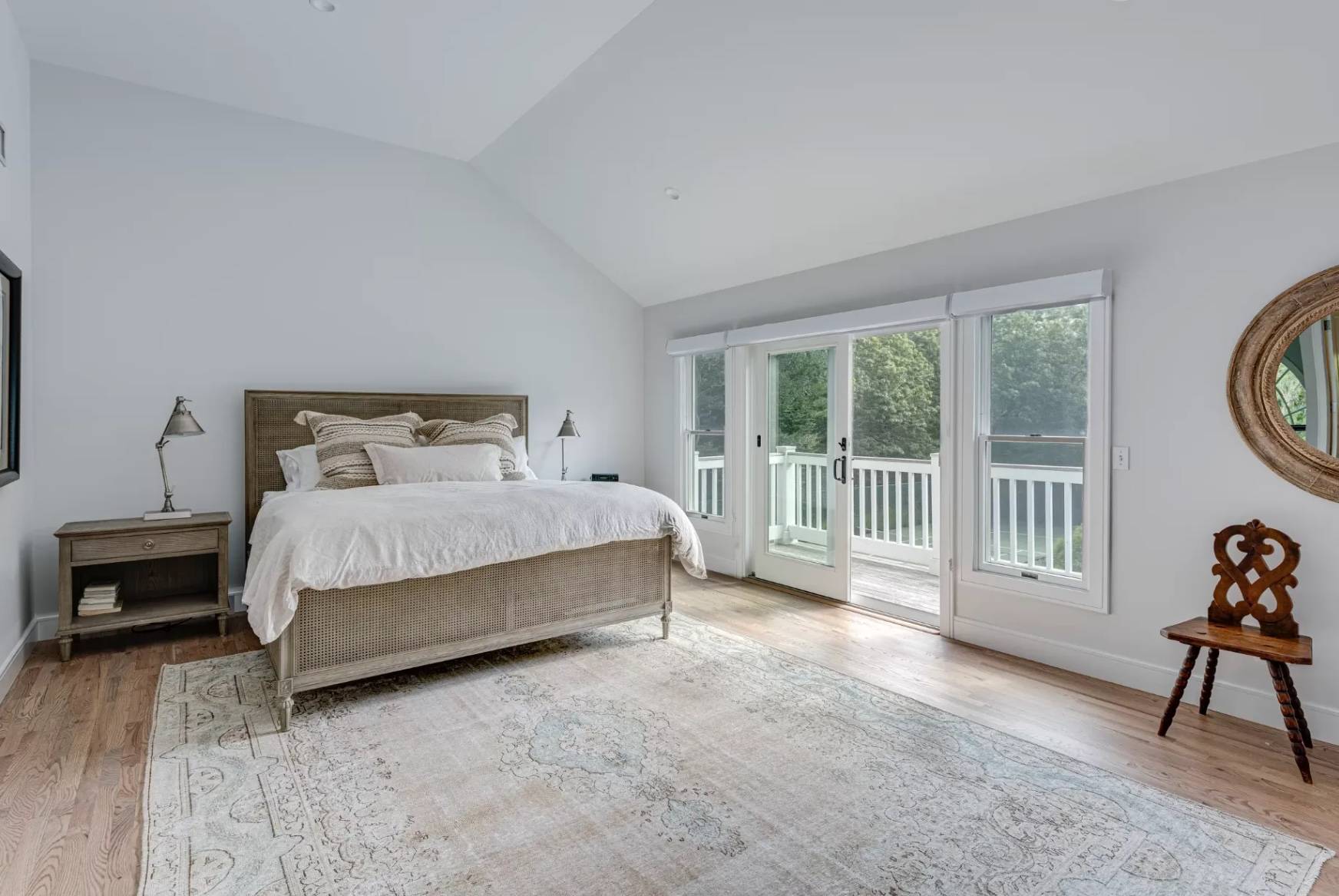 2 MOUNTAIN LAUREL LN