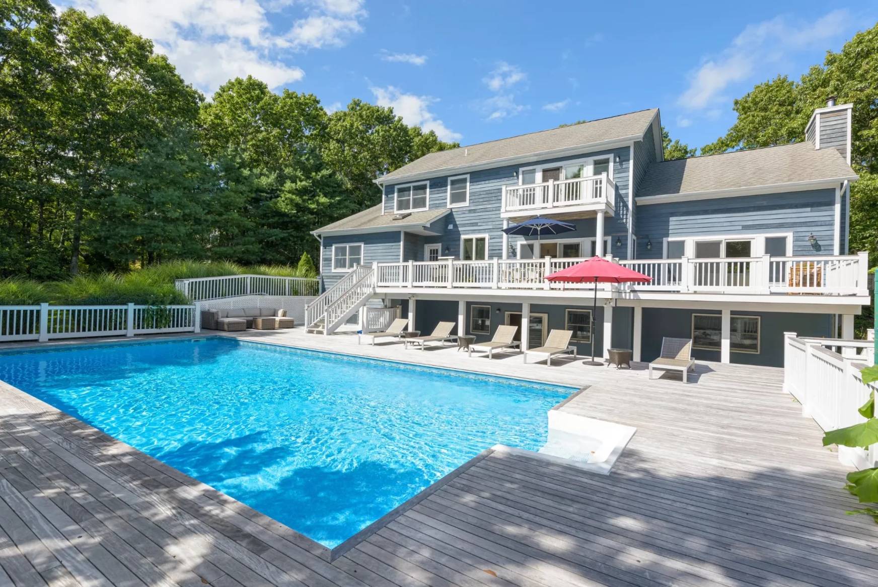 2 MOUNTAIN LAUREL LN