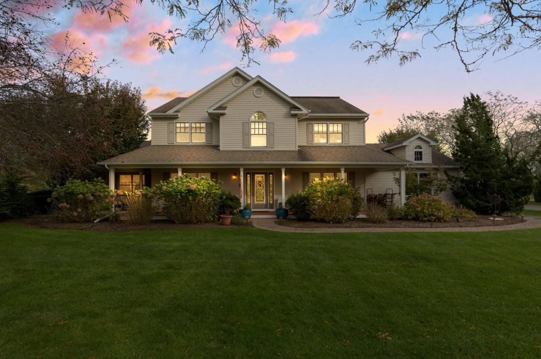 39 RAYMONDS LN