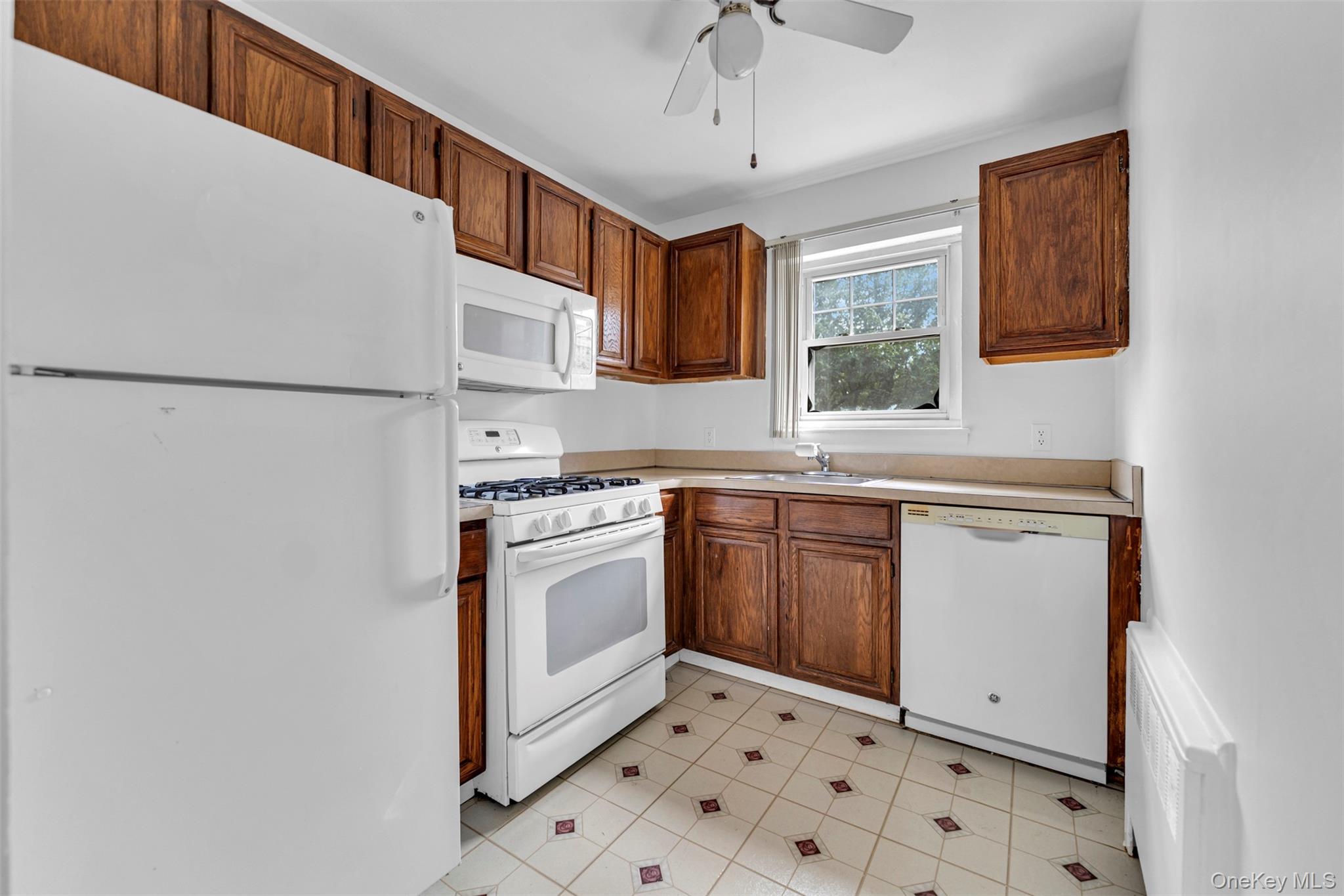 1879 Crompond Road Unit: F9