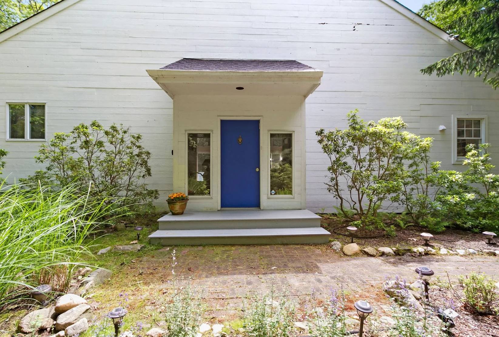 44 Longwoods Ln