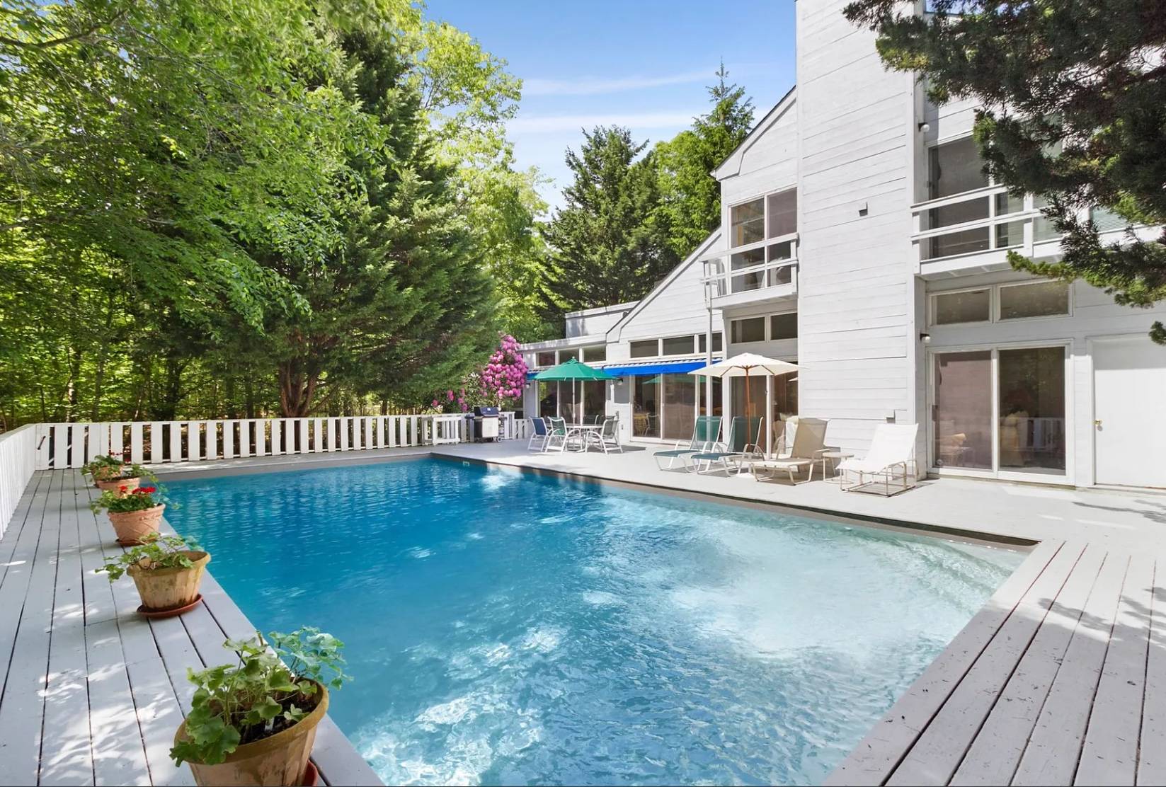 44 Longwoods Ln