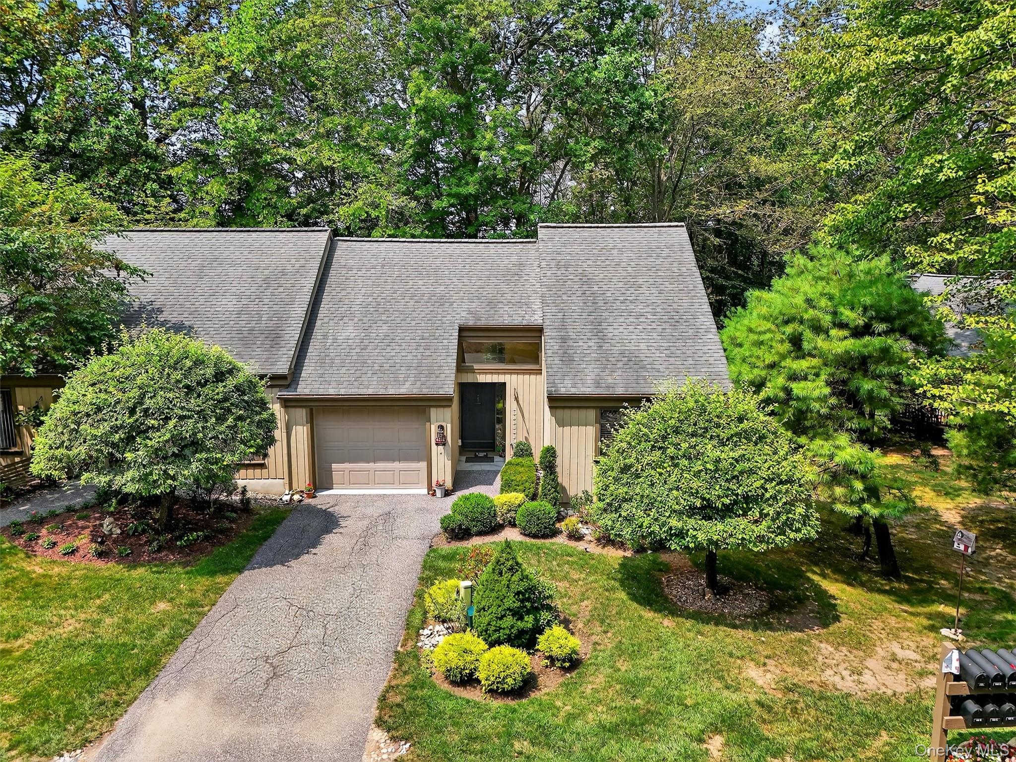 451 Heritage Hills